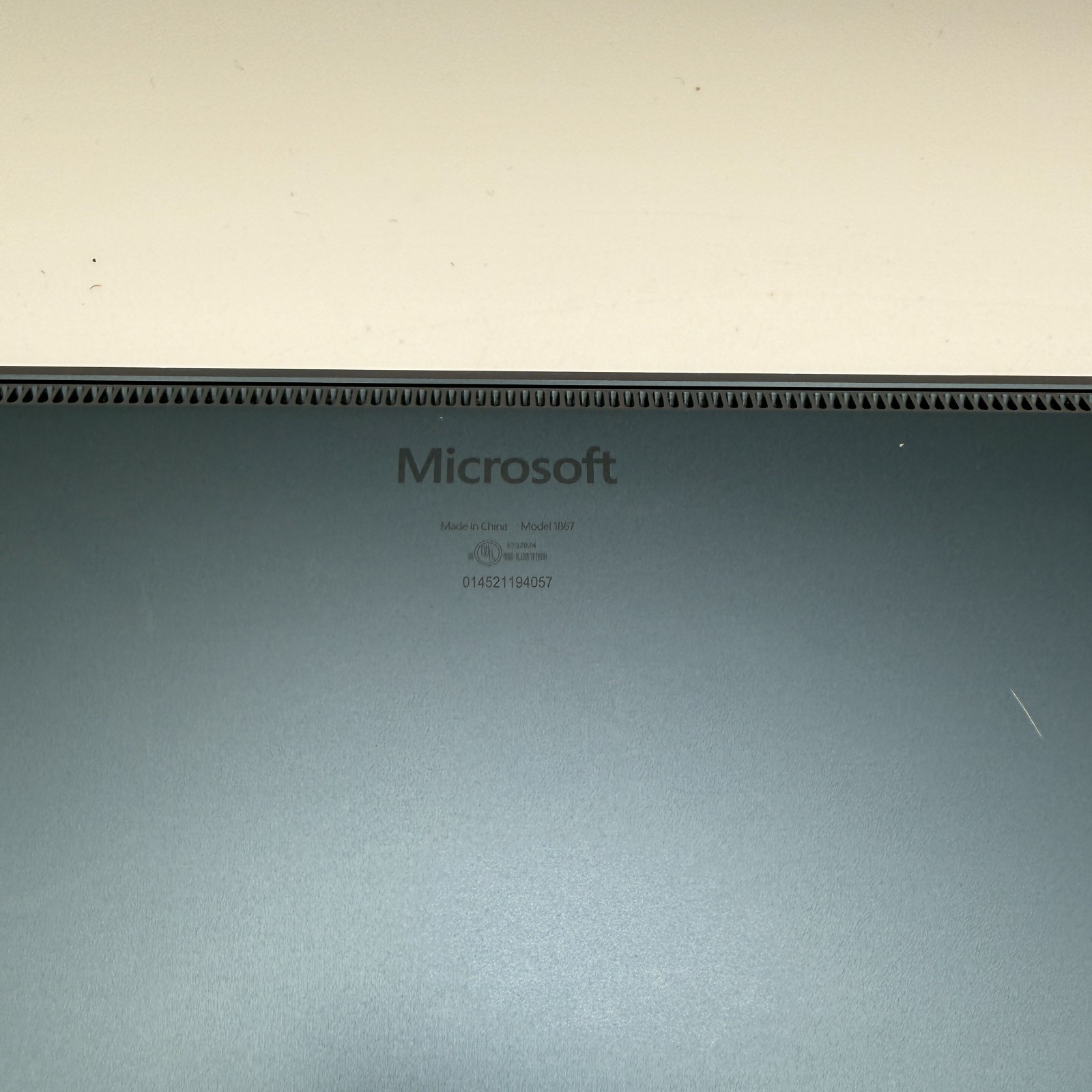 Microsoft Surface Laptop 3 1867 13.5″ i5-1035G7 8GB 256GB SSD Win11 Pro FAIR