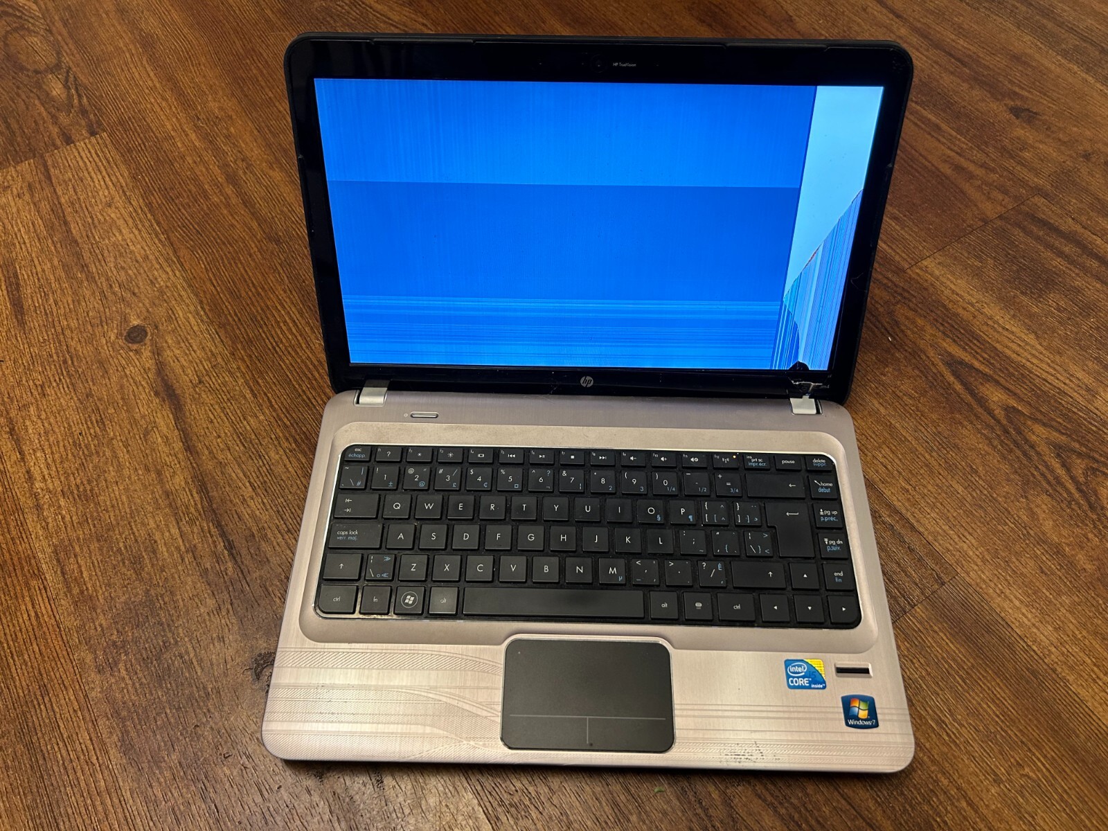 BROKEN HP Pavilion dm4-1150ca Intel Core i5 AS IS CRACKED SCREEN HINGE