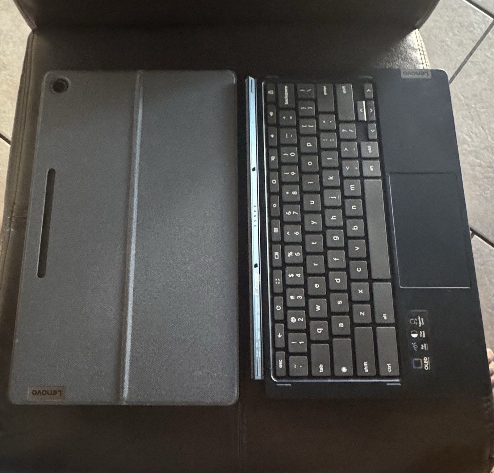 Lenovo IdeaPad Duet 5 Chromebook 2 in 1 Laptop- Full HD- Touchscreen