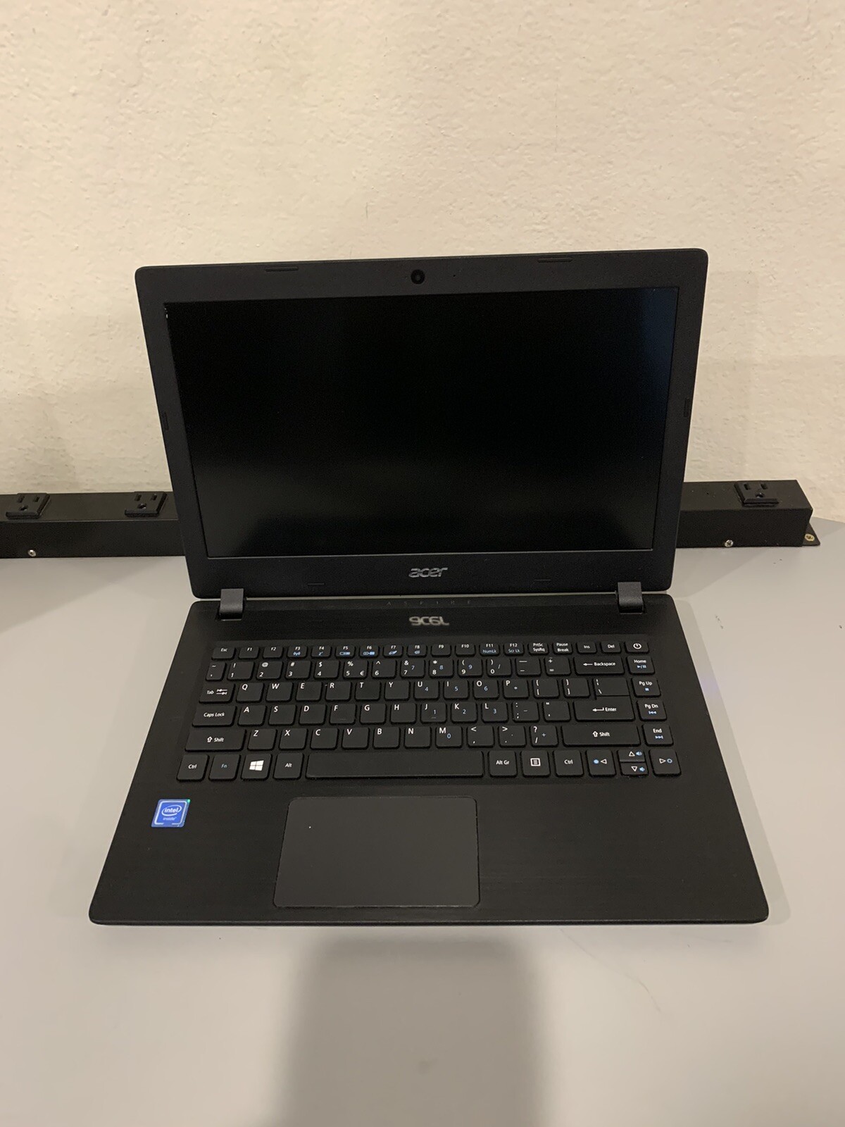 14″ Acer Aspire 1 A114-31-C4HH Laptop Celeron N3450 1.1GHz 4GB RAM 32GB
