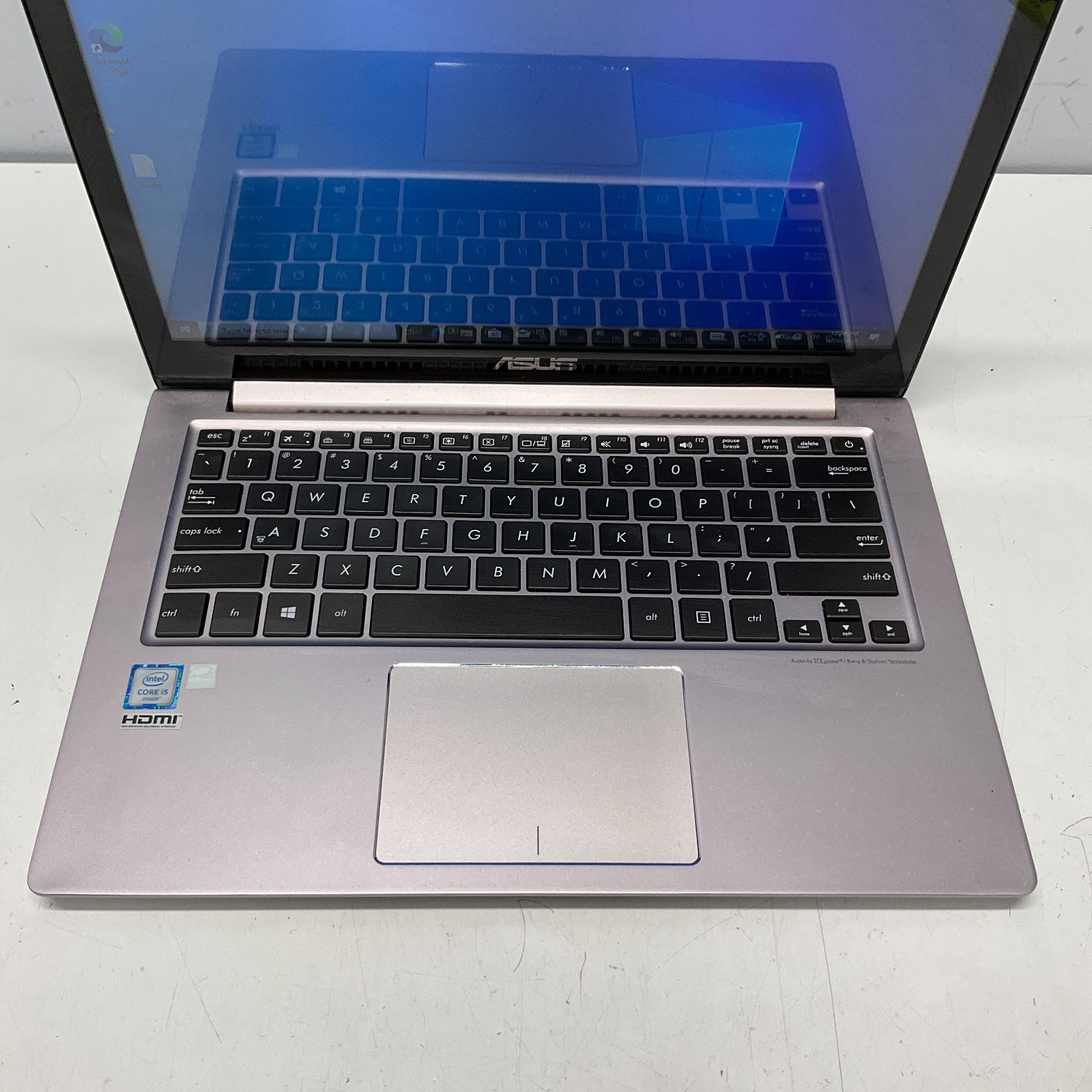 Asus ZenBook UX303UA Intel Core i5-6200U 8GB RAM 128GB SSD Windows 10 Pro