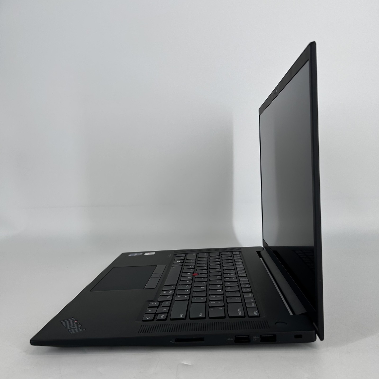 Lenovo ThinkPad P1 Gen 5 16 UHD+ 2.4 GHz i7-12800H 32GB 1TB SSD RTX A4500