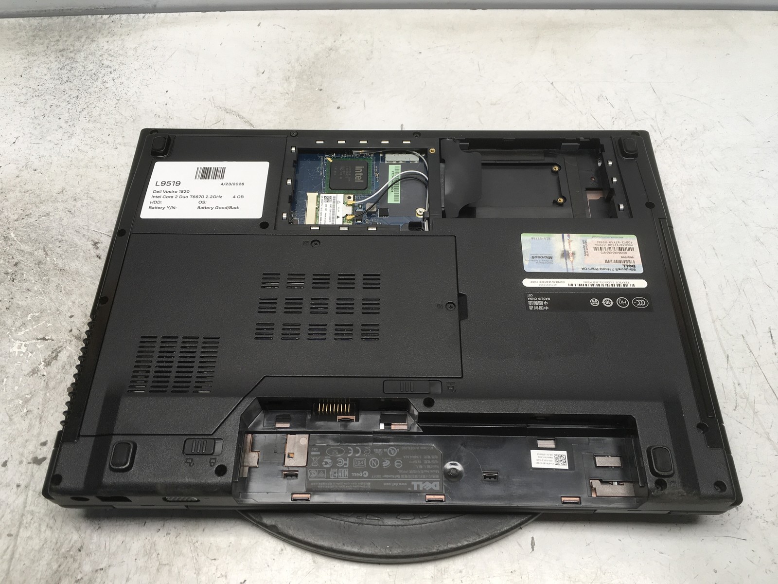Dell Vostro 1520 Intel Core 2 Duo T6670 2.2GHz 4 GB NO HDD No Batt