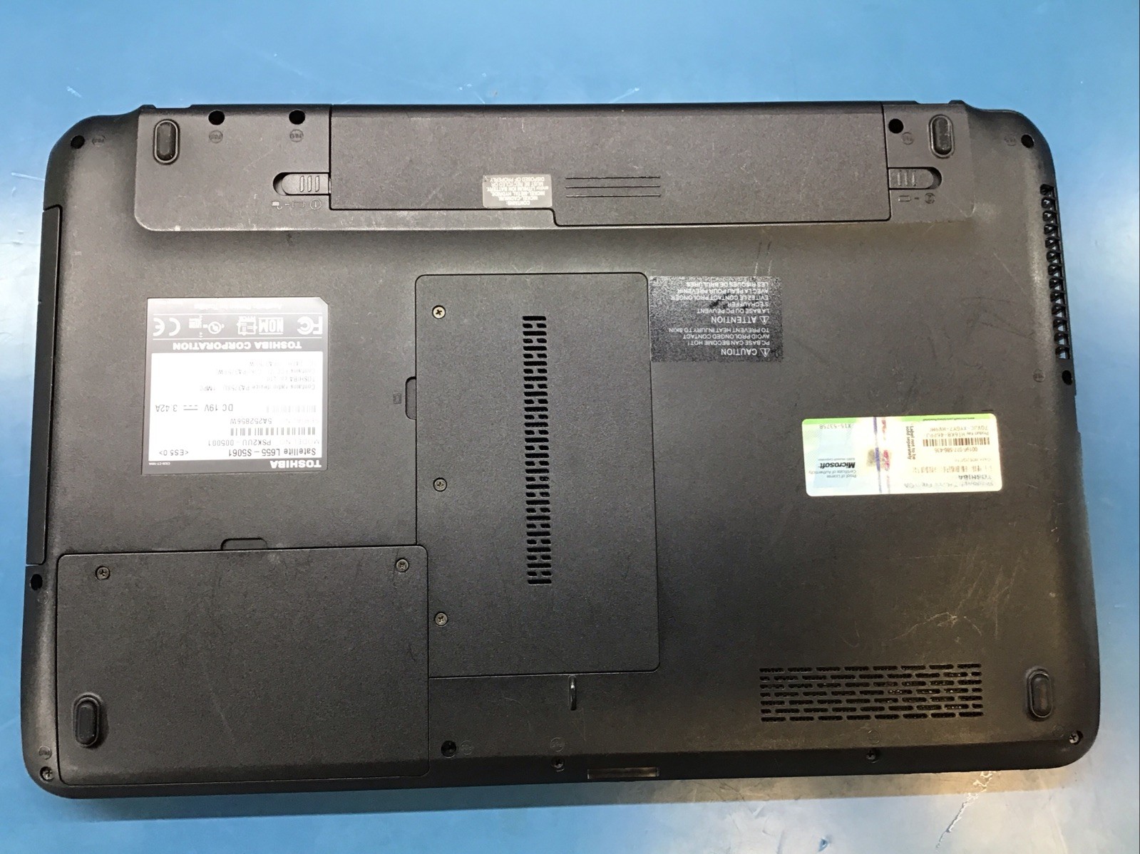 Toshiba Satellite L655-S5061 Pentium T4500, 4GB DDR3, 320GB HDD ChromeOS, *READ*