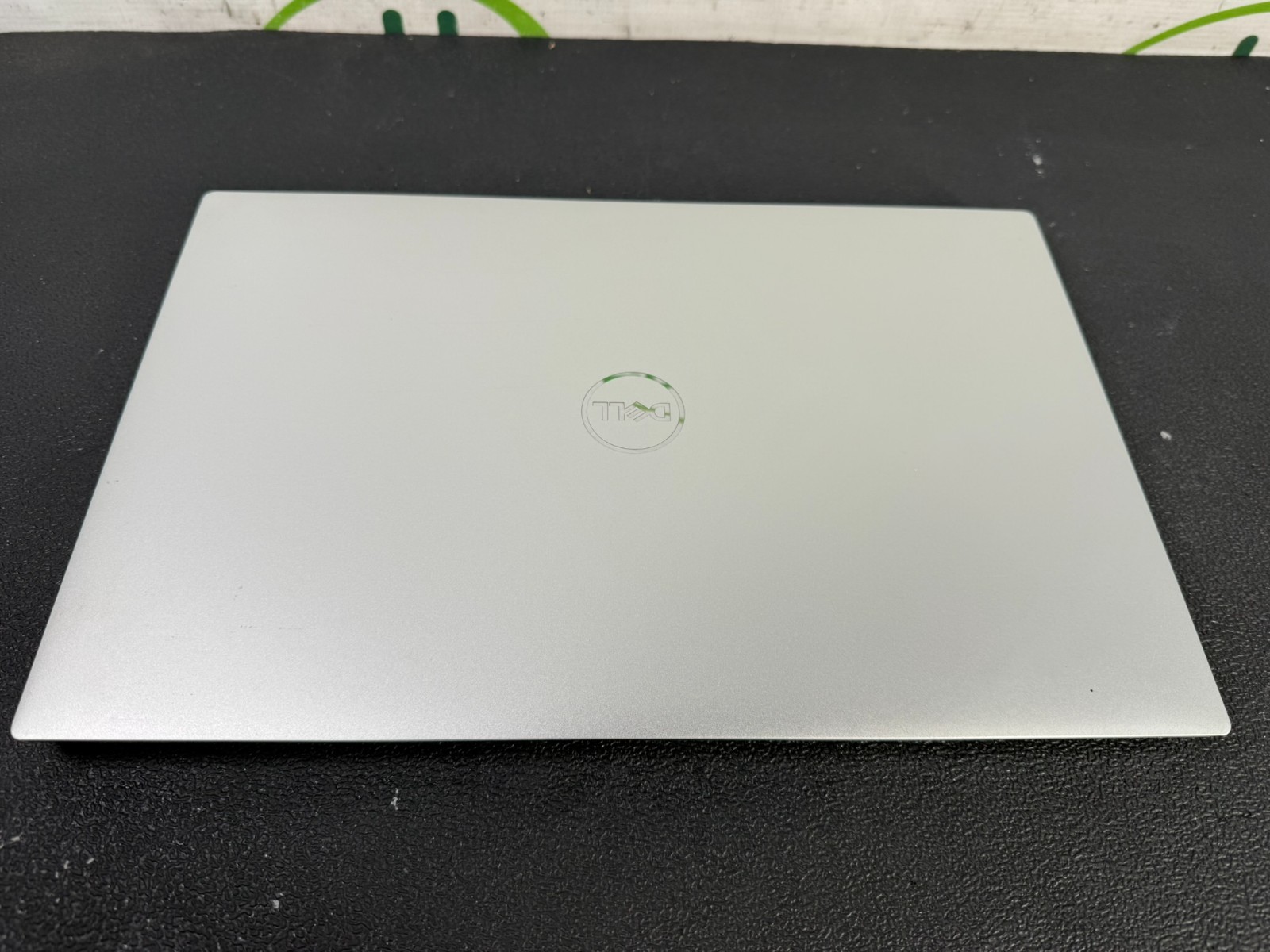 Dell XPS 15 9500 i9-10885H 2.4GHz 16GB DDR4 512GB M.2 GTX 1650 Ti Laptop w/ AC