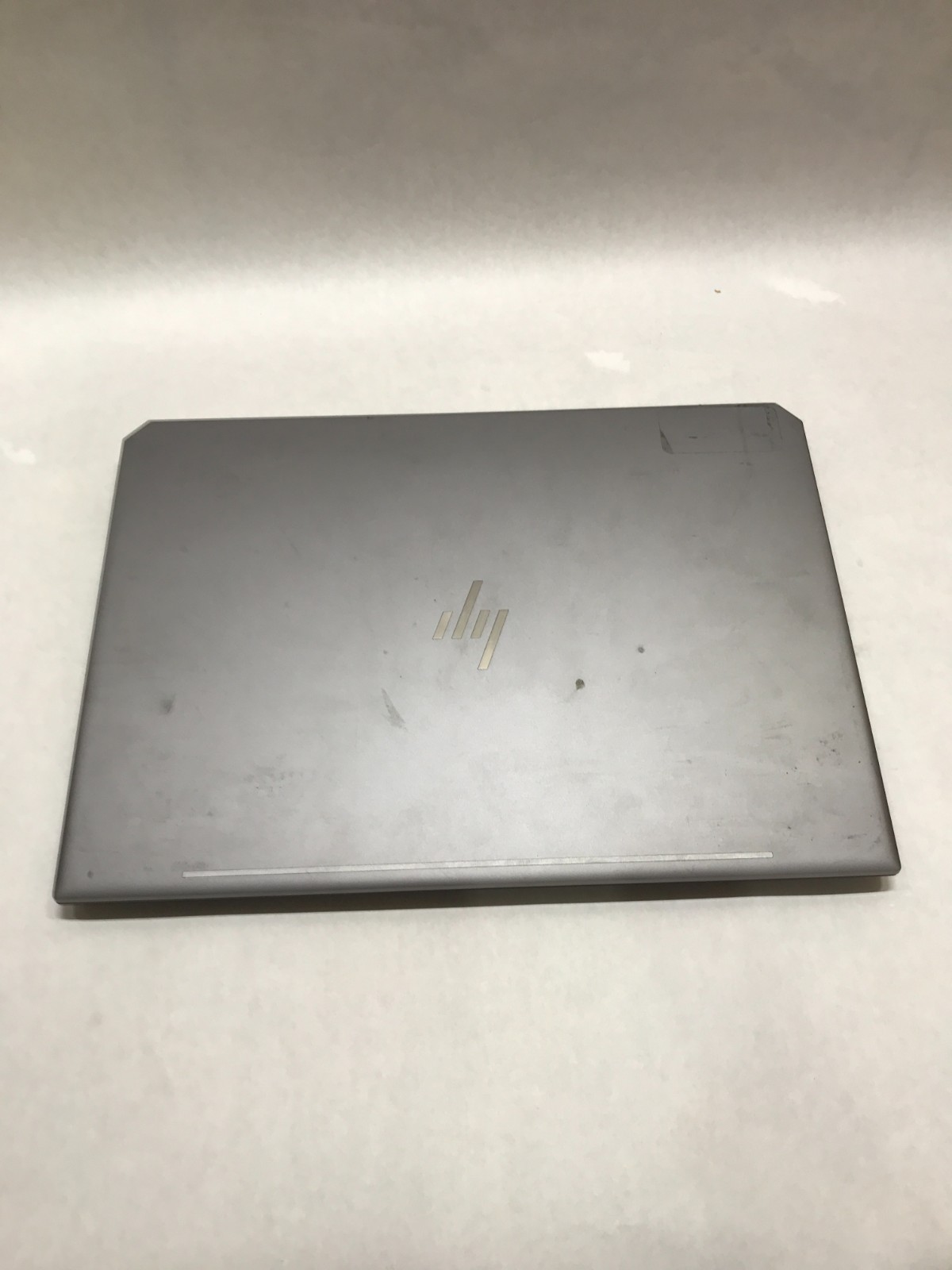 HP ZBook Studio G5 15″ Intel Core i7 8th Gen NO RAM NO SSD/OS For Parts READ -DW