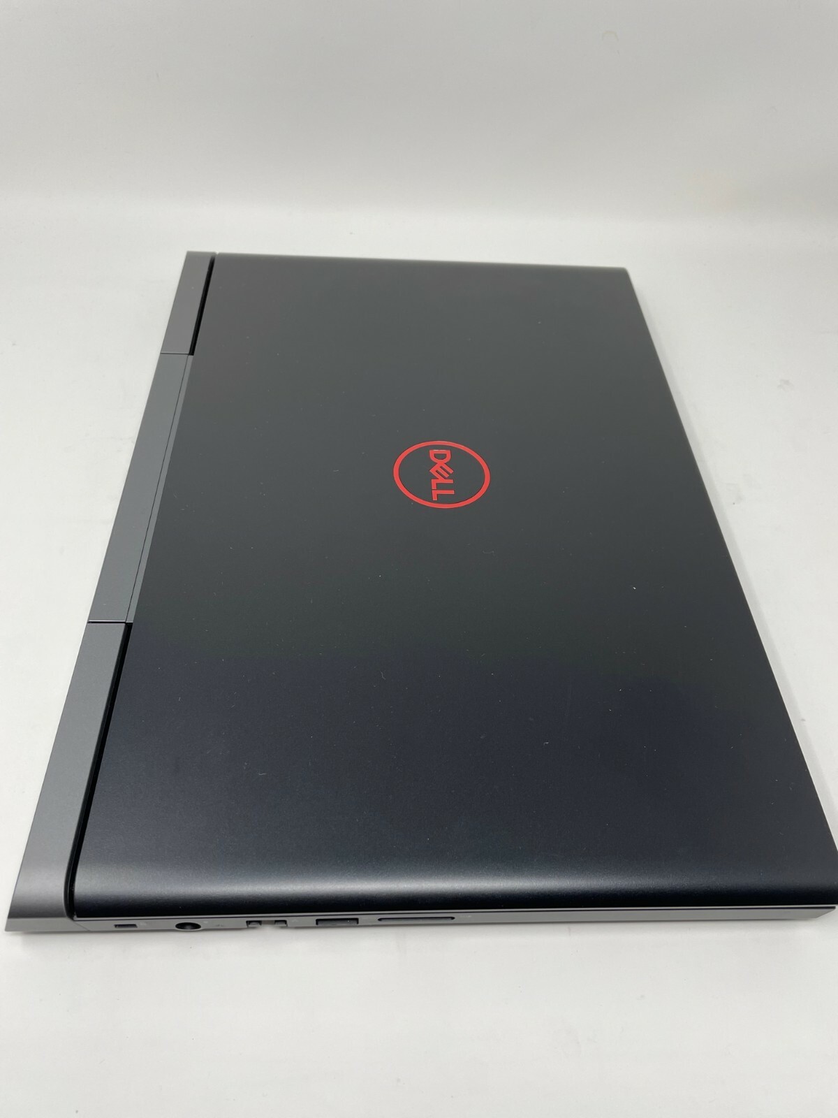 Dell Inspiron I7577-5265BLK-PUS 15.6″ FHD i5-7300HQ 8GB 256GB SSD GTX 1060 FPR