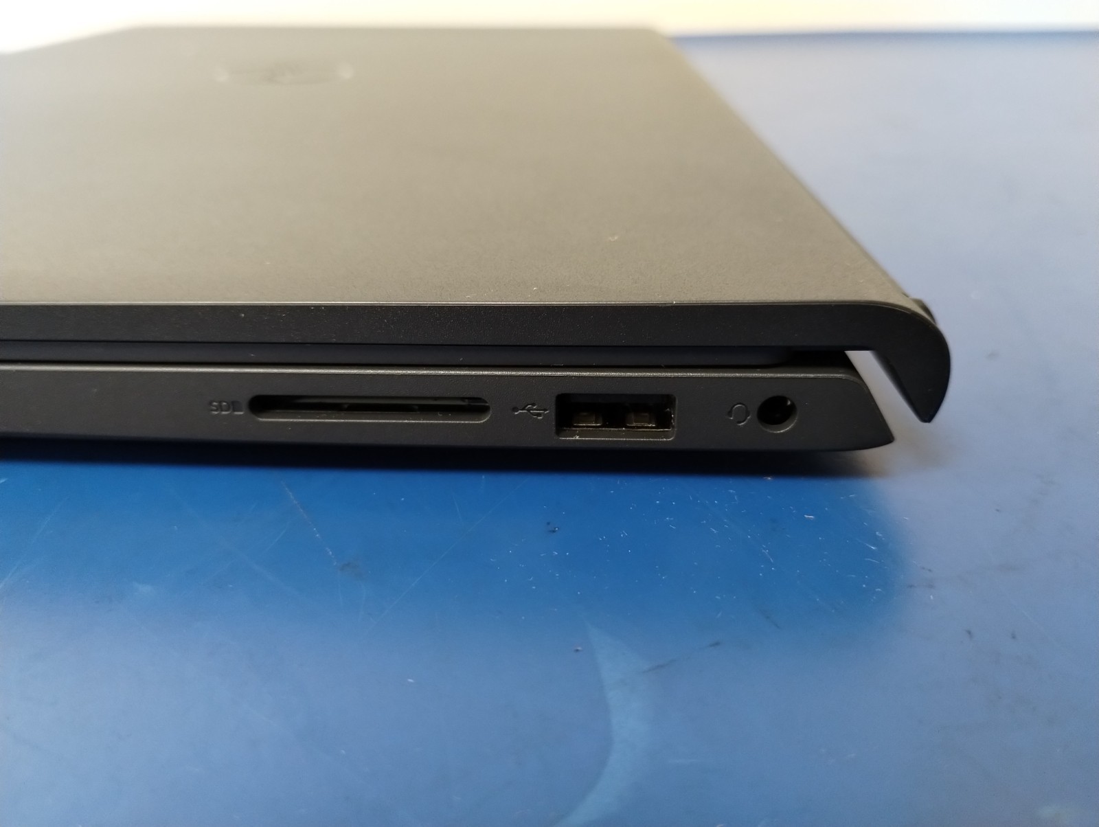 DELL 15 DC15255 G8MK9, AMD Ryzen 7 7730U, 2.00 GHz, 16 GB RAM, 512 GB NVMe SSD