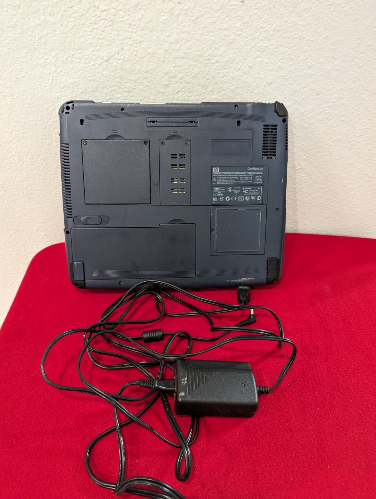 HP OmniBook XE3 Vintage Rare Laptop