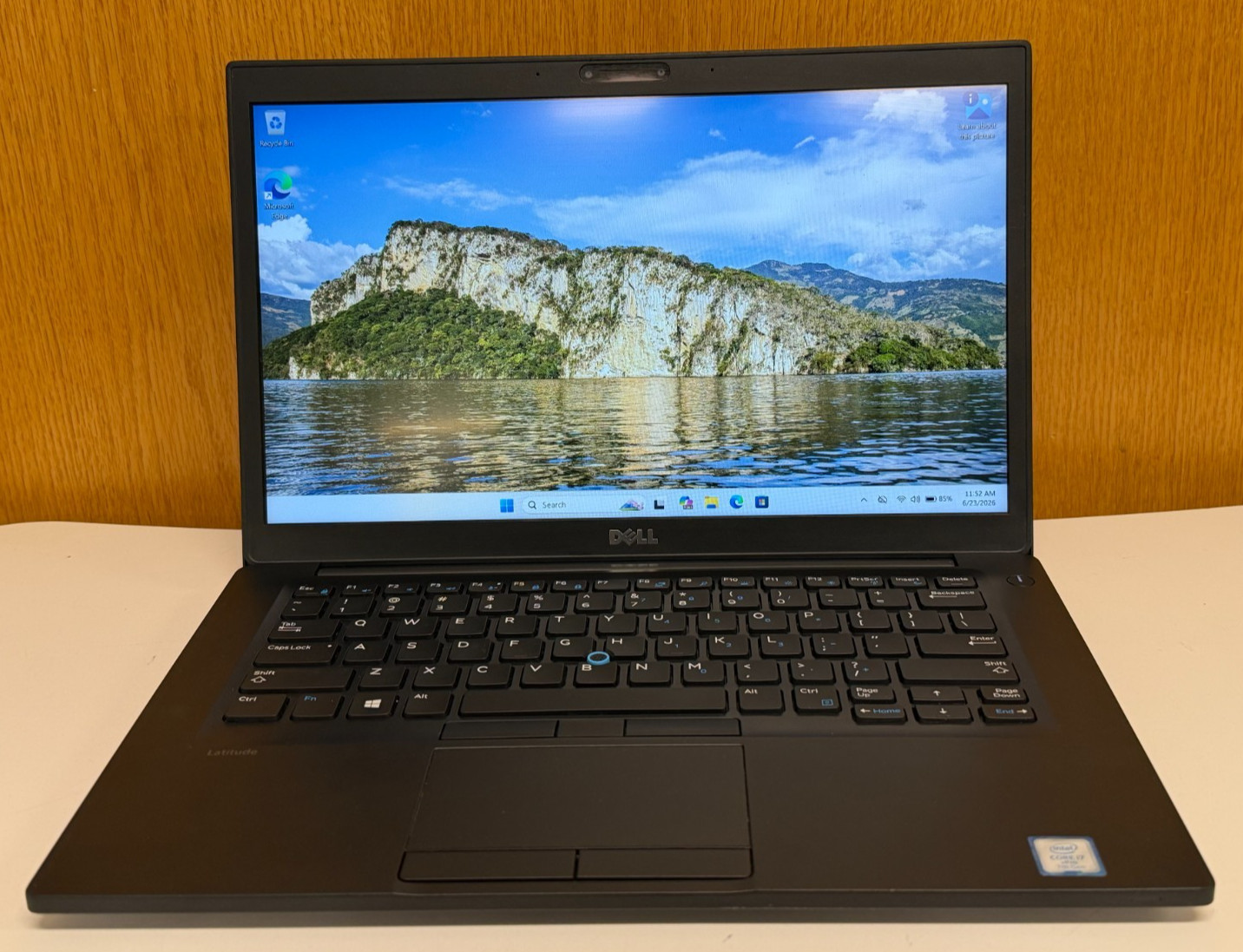 Dell Latitude 7480 14″ (Intel Core i7-7600U, 16GB RAM, 256GB) Windows 11 Pro