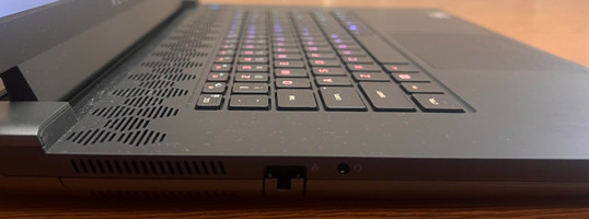 2022 Alienware M17 R5 Ryzen 7 6800H 16GB 512GB SSD 17.3″ 4K UHD 120Hz RX 6700M