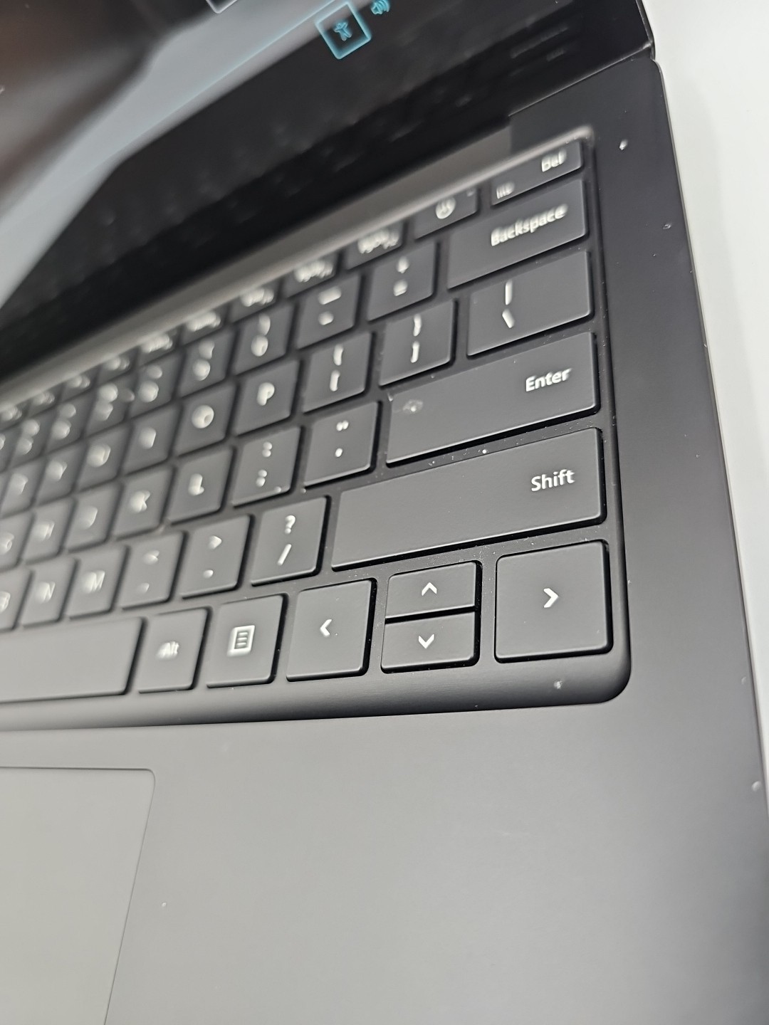 Microsoft Surface 4 Laptop Intel Core i7-1187G7 3.00 GHz 16GB 512GB SSD **READ**