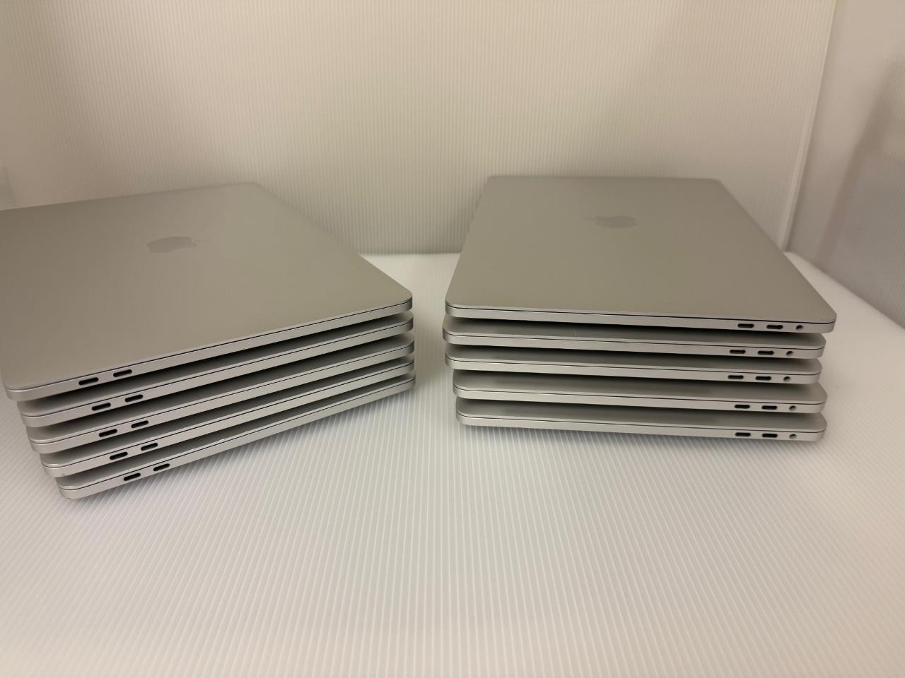 Apple MacBook Pro 13” i7 2.3GHz 16GB RAM 512GB SSD Silver(2020, A2251) Lot of 10