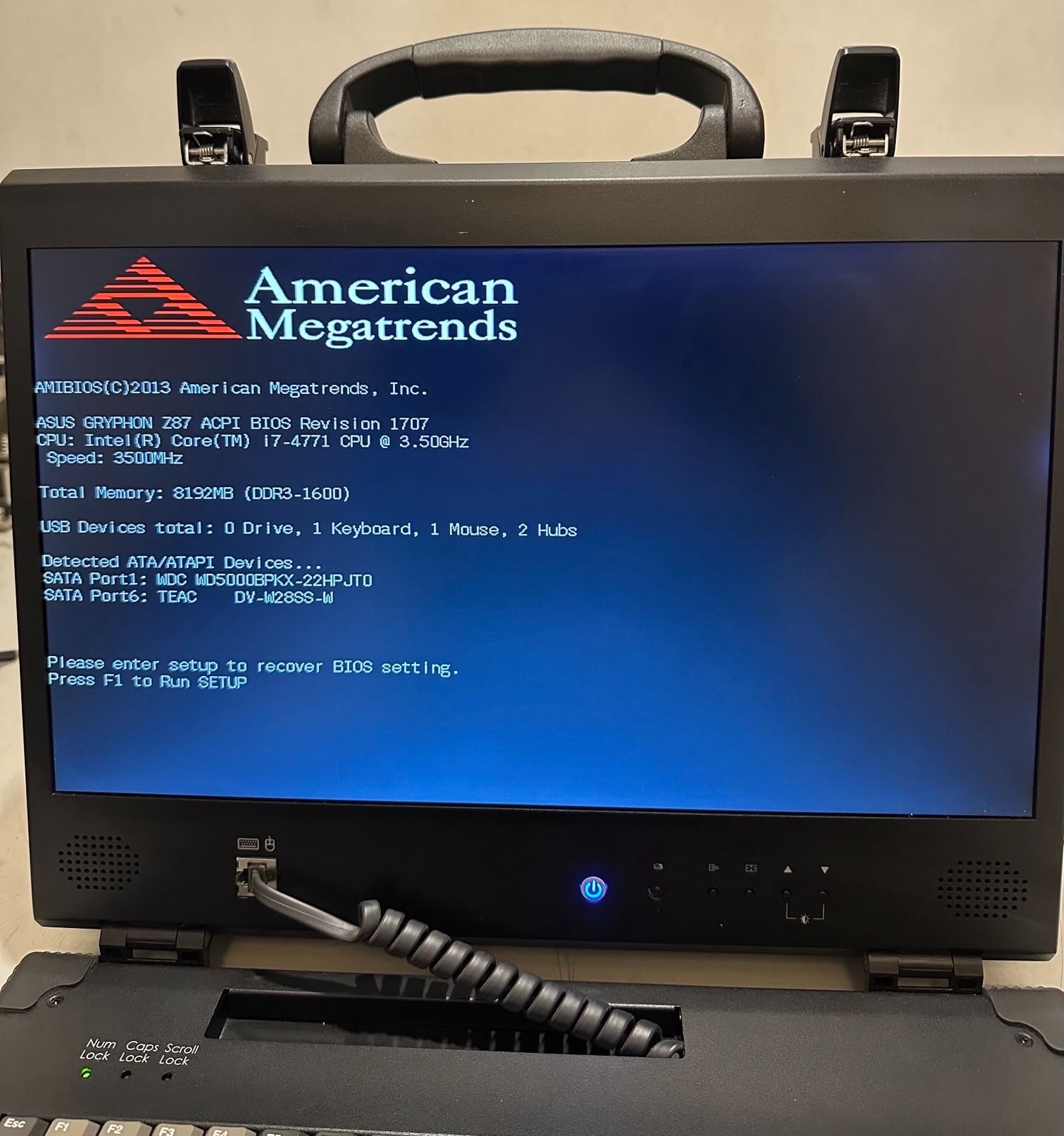 Acme Litepac Plus S200P Portable Station Robust Intel I7-4771 32 Gb Dvd