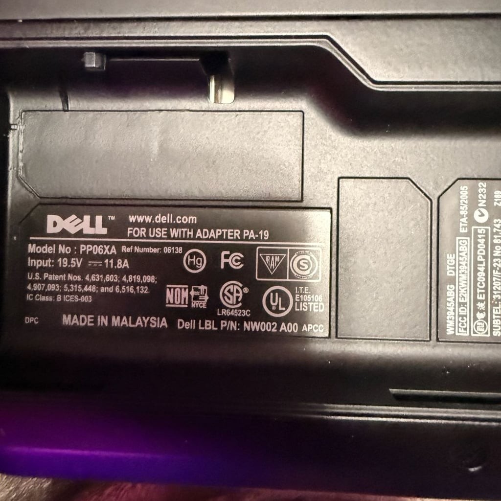 Dell XPS M1730 17-inch Gaming Laptop SLI Graphics Core 2 Duo
