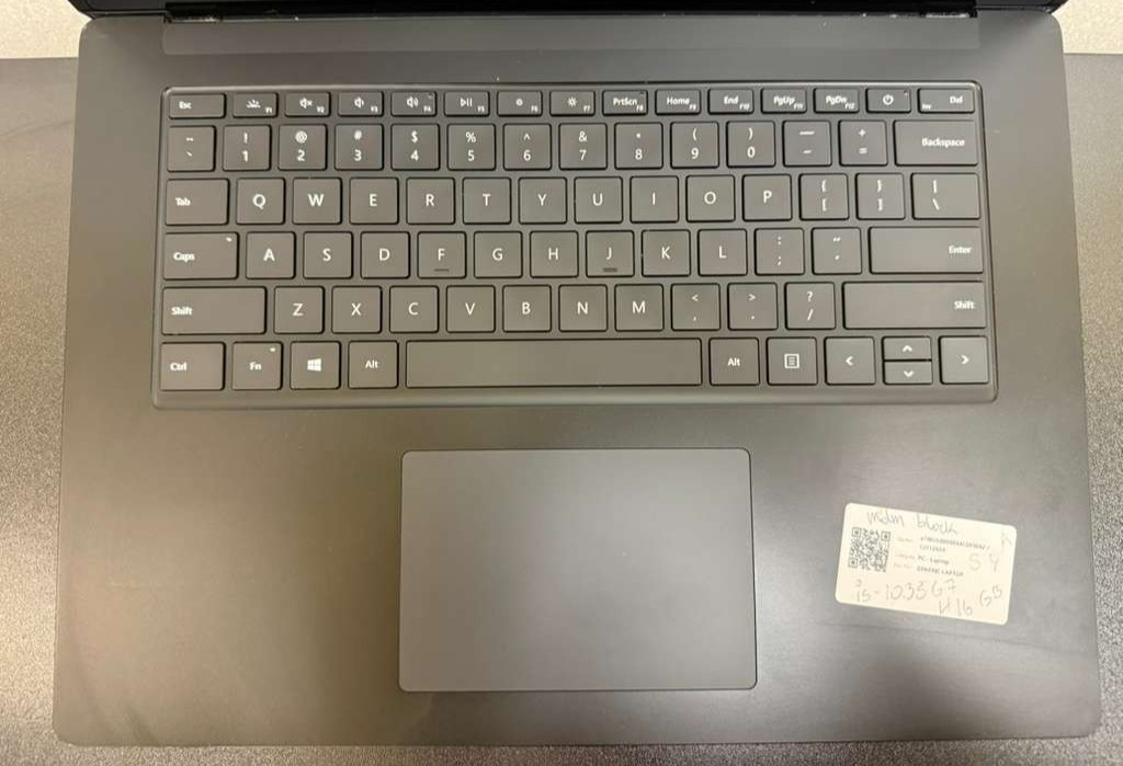 Microsoft Surface Laptop 3 15″ i5-1035G7 16GB 256GB SSD Win 11 Pro USED
