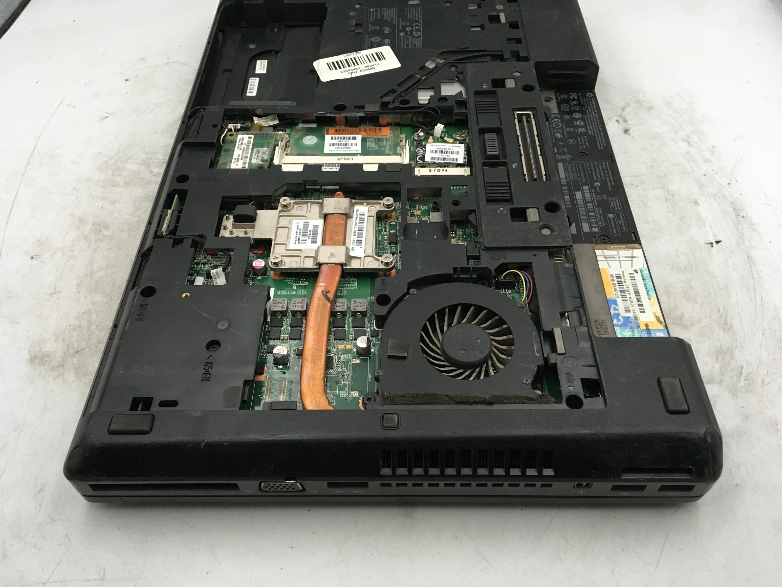 HP PROBOOK 6570B – FOR PARTS/NO BOOT – INTEL CORE I5 3RD GEN – NO RAM – READ -BB