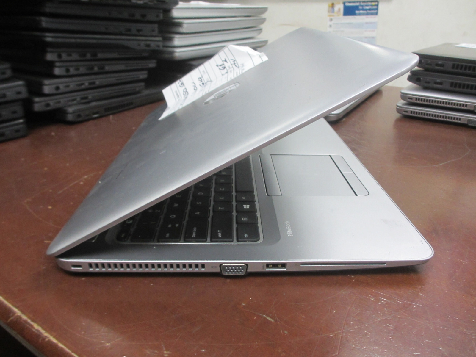 HP EliteBook 850 G3 15″ i5 6200U 2.30GHZ 16GB 256GB M2 SSD Ubuntu Laptop w/ AC