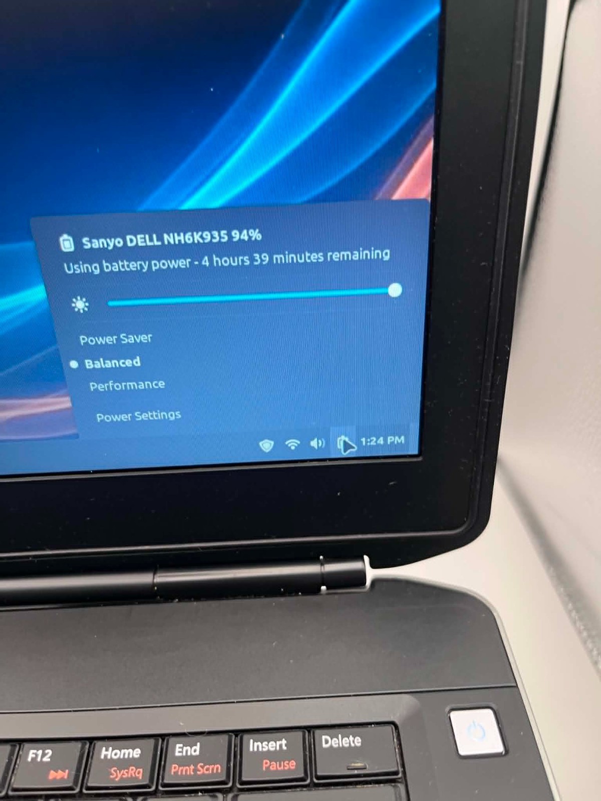 Dell Laptop Linux Mint Cinnamon 8GB Ram,500 GB HD, Good Battery, 1 year warranty