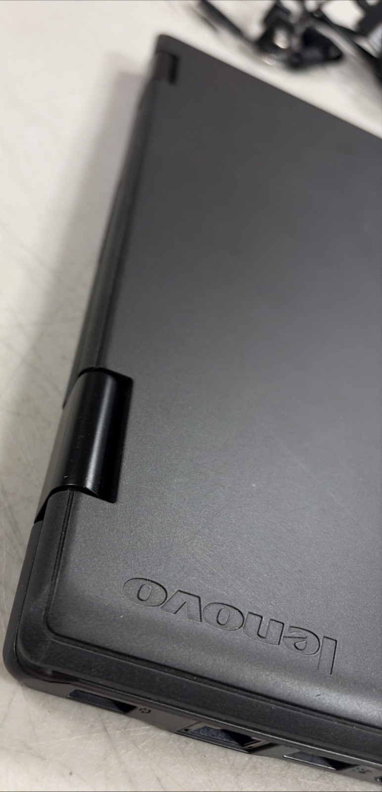 Lenovo Working Thinkpad Yoga 11e W/AC Adapter & Case Logic Black Travel Bag