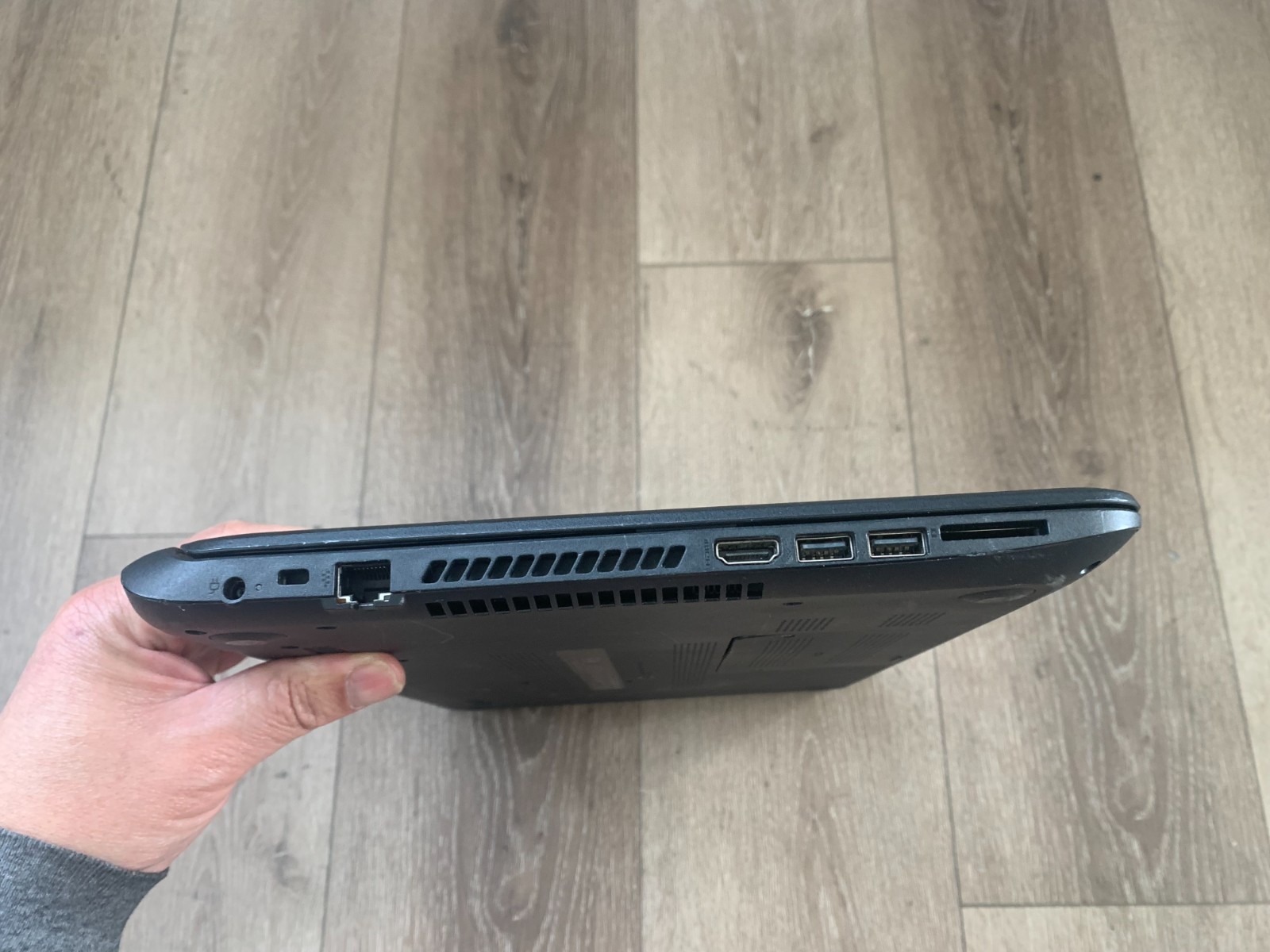 HP 15-f233wm 15.6″ Intel Celeron N3050 1.60Ghz 4GB RAM 500GB HDD Win 10 Home