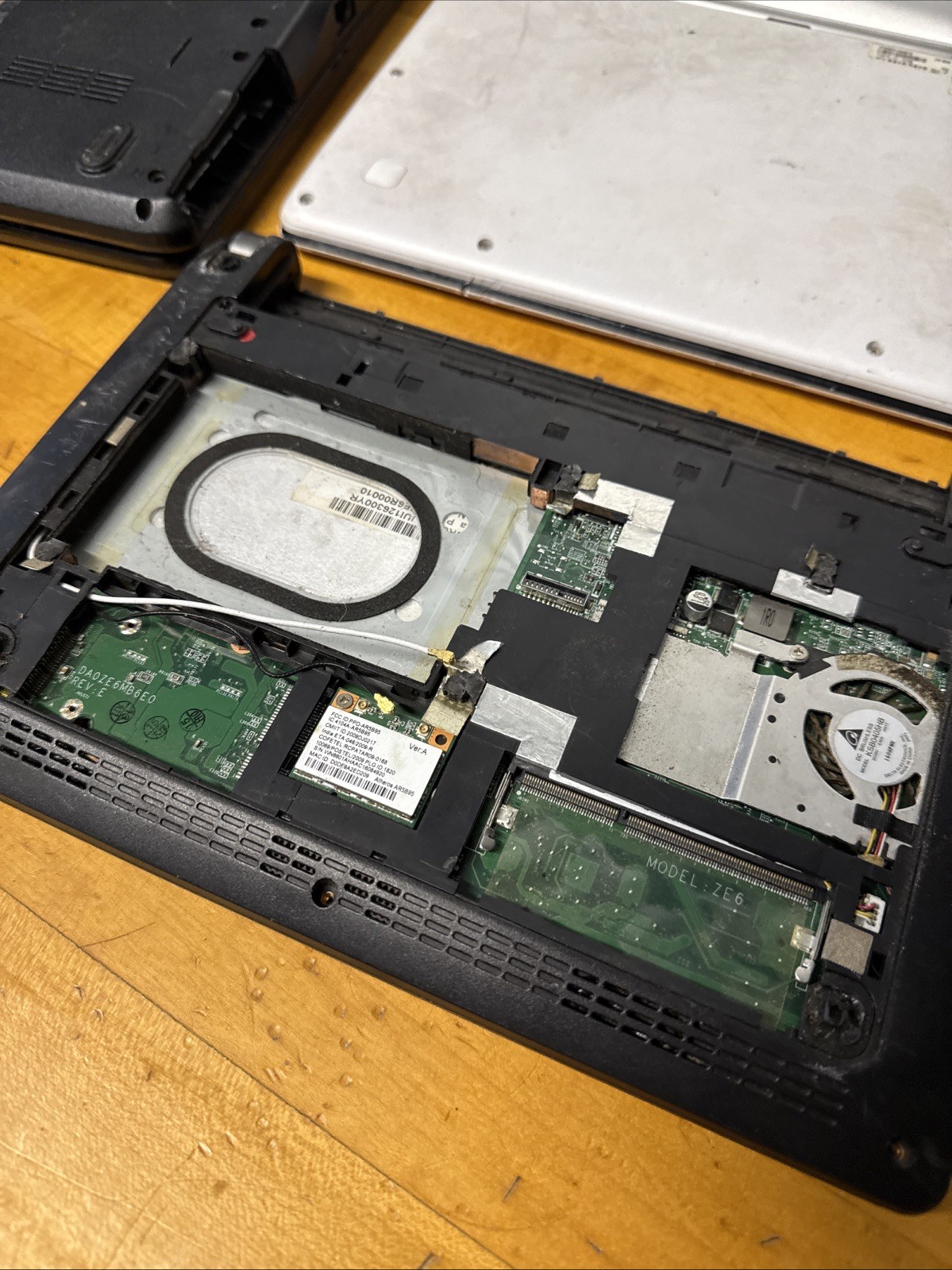 Laptops White ASUS GATEWAY LT2805u HP 15, hp DELL READ PARTS Only