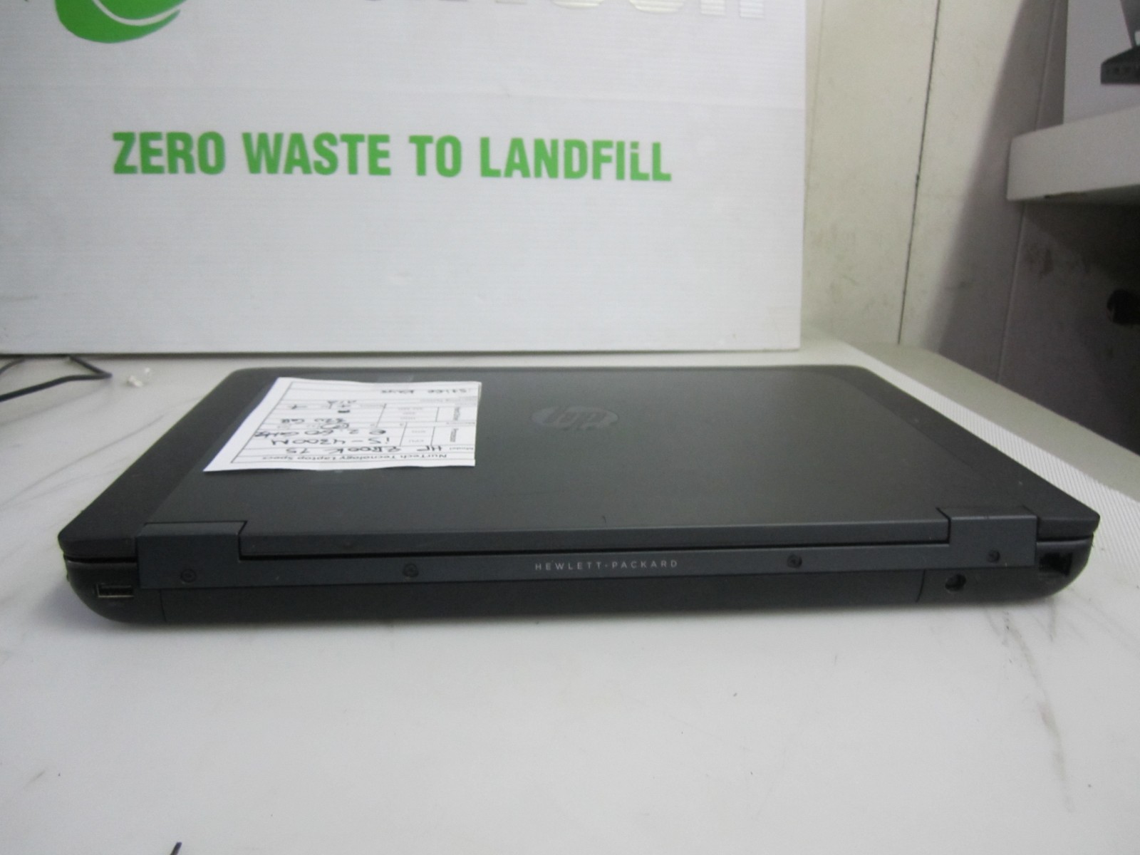HP ZBook 15 i5-4300M 2.6GHz 16GB 320GB Laptop + AC NO OS READ