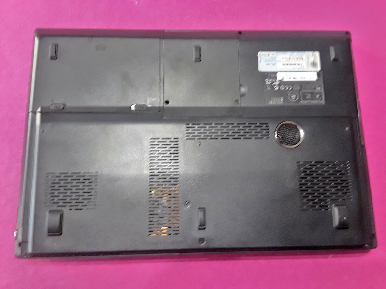Sager Clevo P151EM1 laptop I7-3740qm 2.7-3.7Ghz 16GB 512GB NVIDIA Quadro P3000