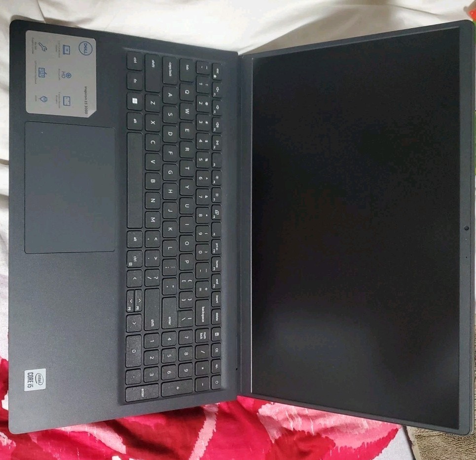New Dell inspiron 15 3000, 3511 Laptop Without Box With Case See Description