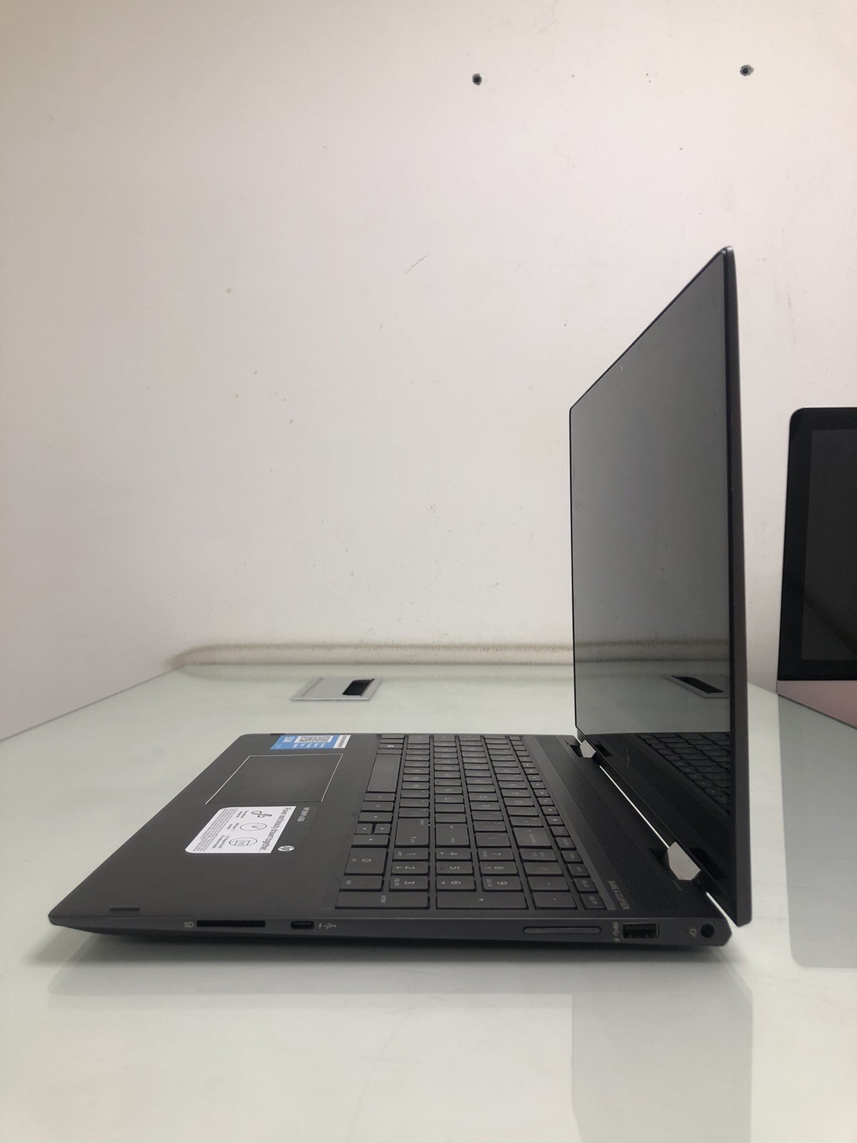 HP Envy x360 15m-bq1xx Ryzen 5 8GB RAM 256GB SSD Vega Graphics Touchscreen