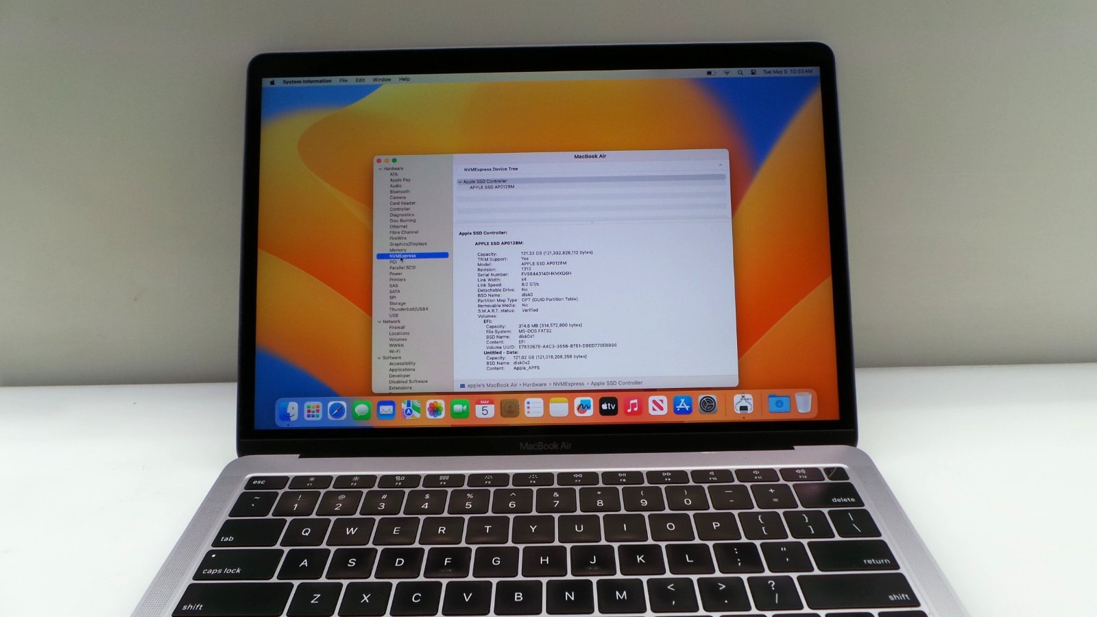 Apple A1932 MacBook Air 13″ 2018 i5-8210Y 1.6GHz 8GB RAM 128GB Cycle: 484 *READ*