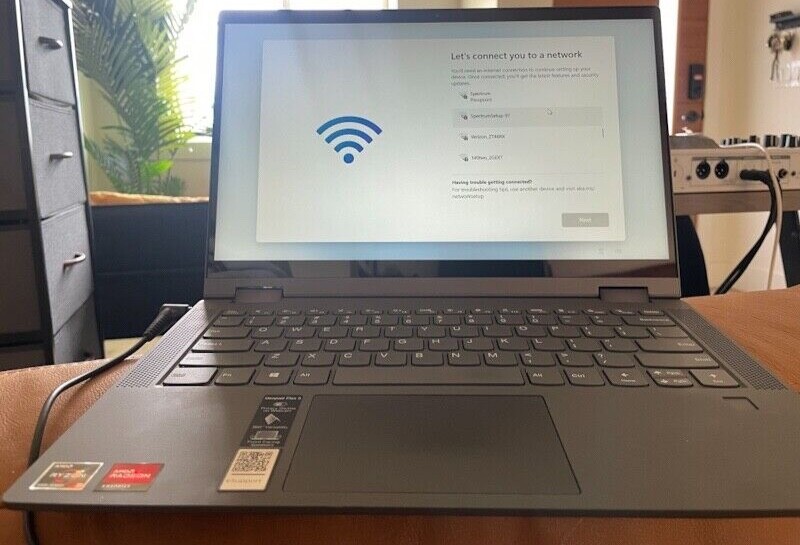 Lenovo Ideapad Flex 5i 14″ FHD Touch Ryzen 3 5300U 4GB RAM 128GB SSD Win10 -Grey