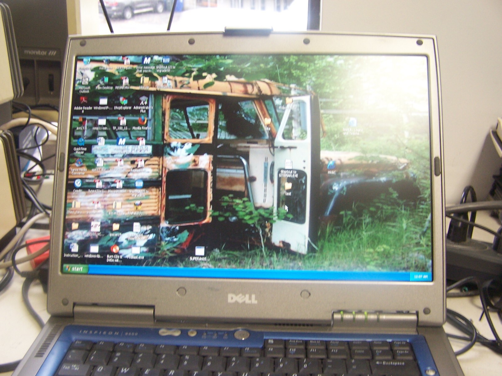Dell Inspiron 8600 Laptop with Windows XP SOLD AS IS