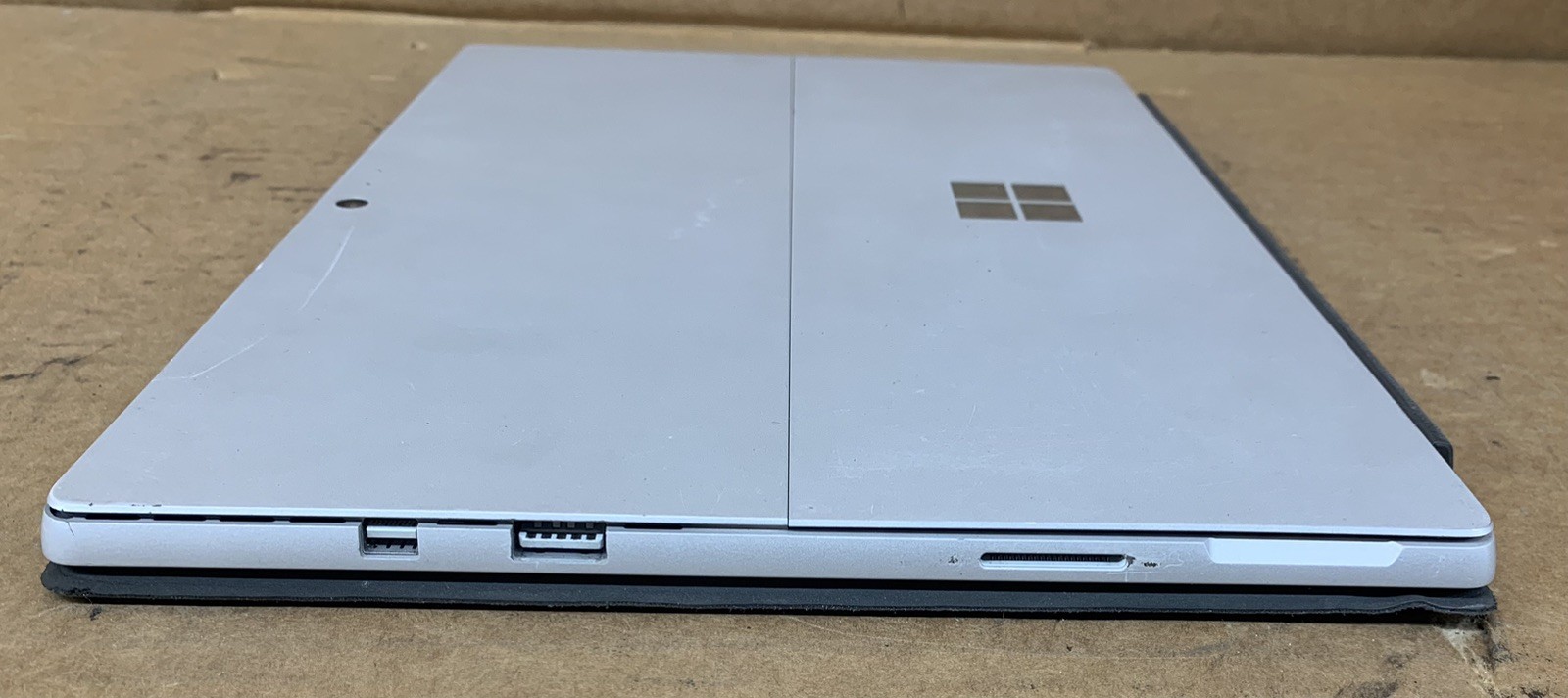 Microsoft Surface Pro 5 Intel i5-7300U@2.60GHz 8GB DDR4 RAM 256GB SSD WIN 10P