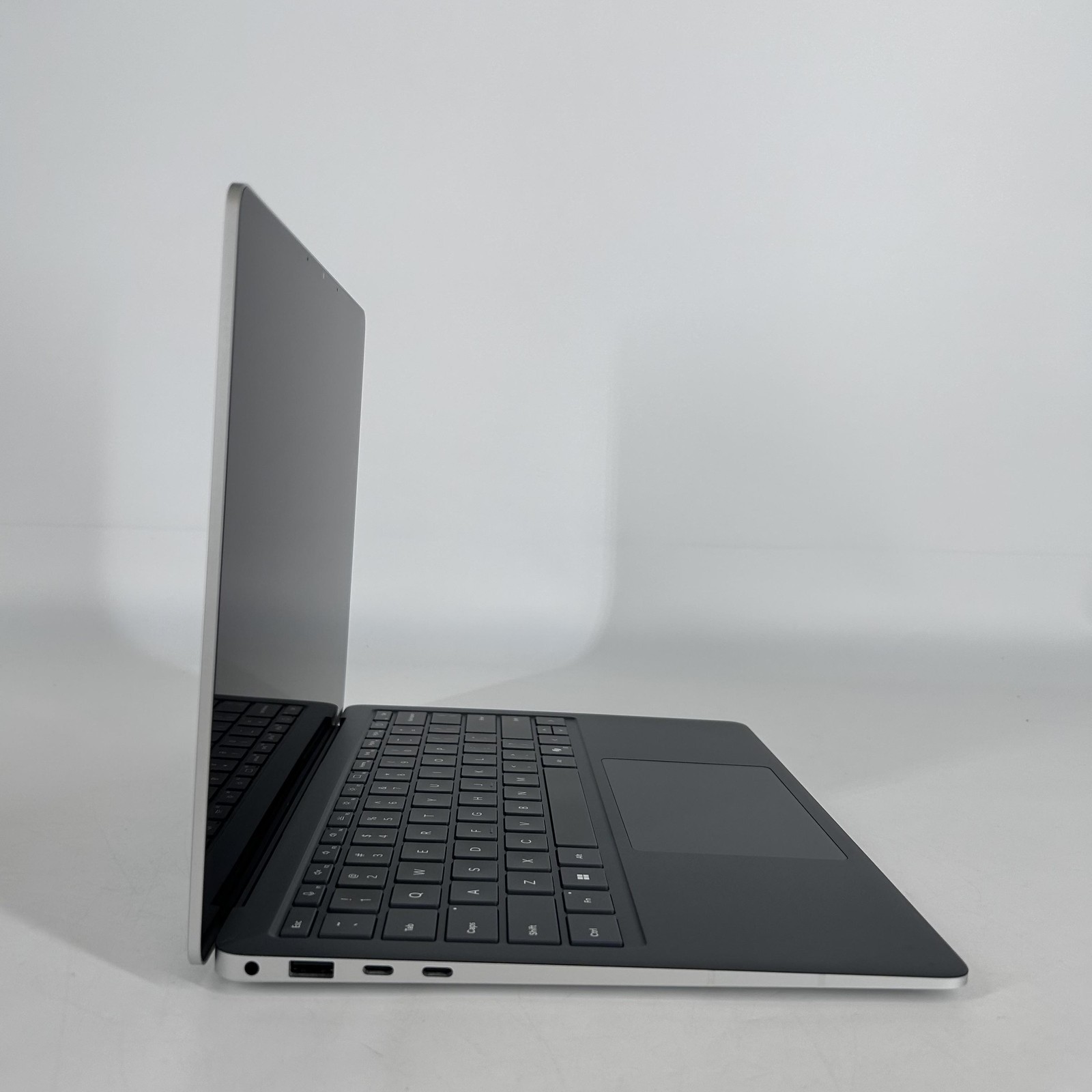 Microsoft Surface Laptop 7 13 5G 2K TOUCH Ultra 7 268V 32GB 1TB MINOR FRAME GAP