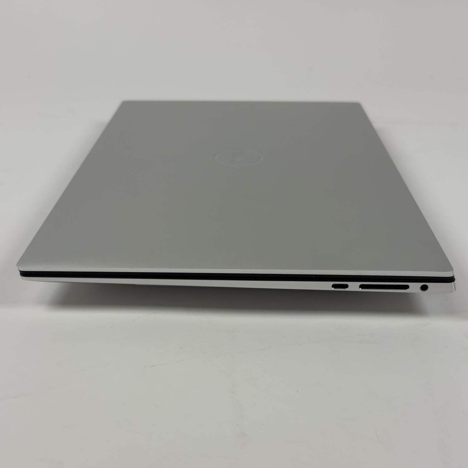 Dell XPS 9520 15.6″ i7-12700H 2.3GHz 32GB RAM 1TB SSD GeForce RTX 3050