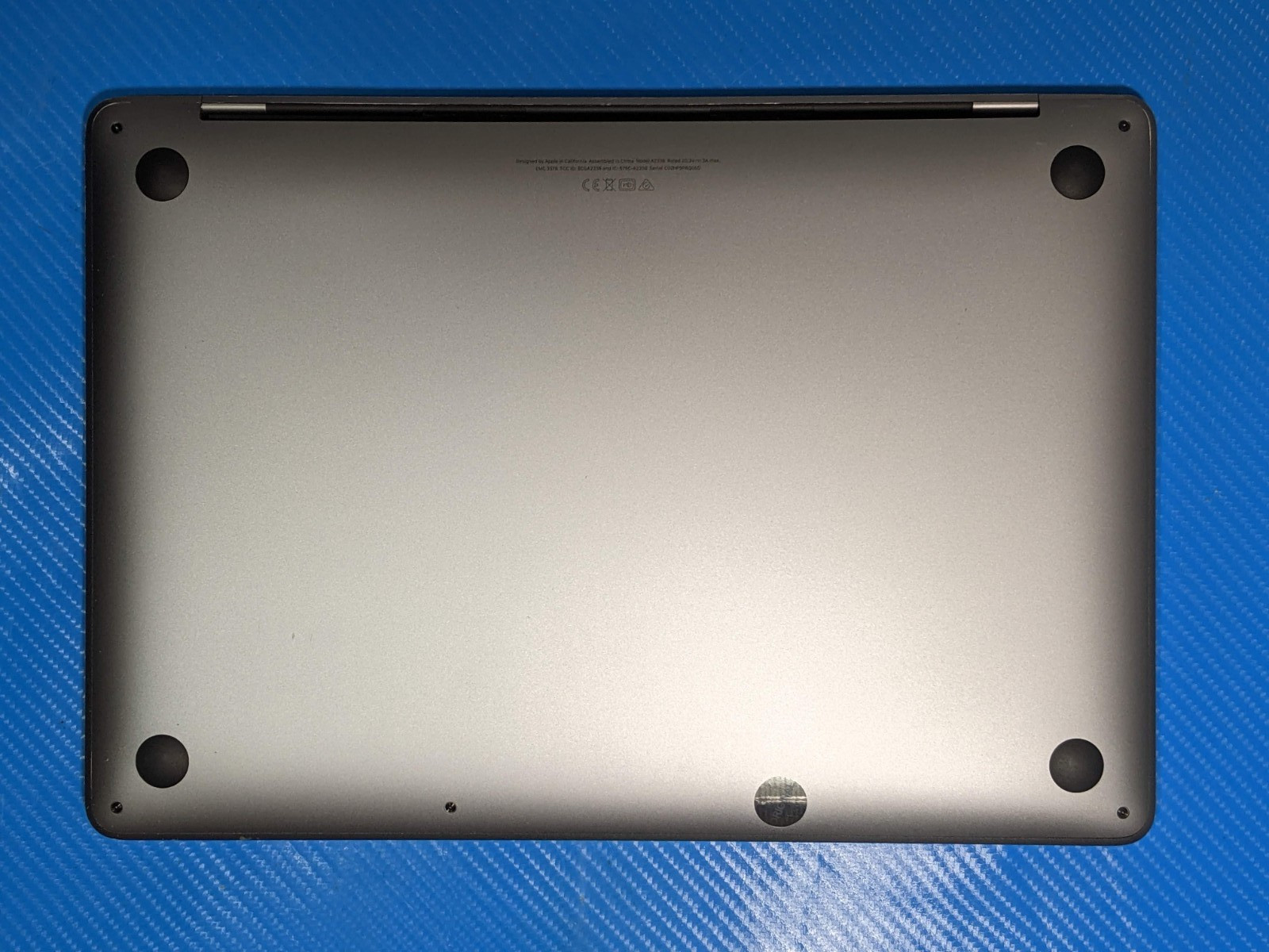 Apple MacBook Pro A2338 (2020) 13.3″ M1 8CPU/8GPU 3.2GHz 8GB 256GB SSD MYDA2LL/A