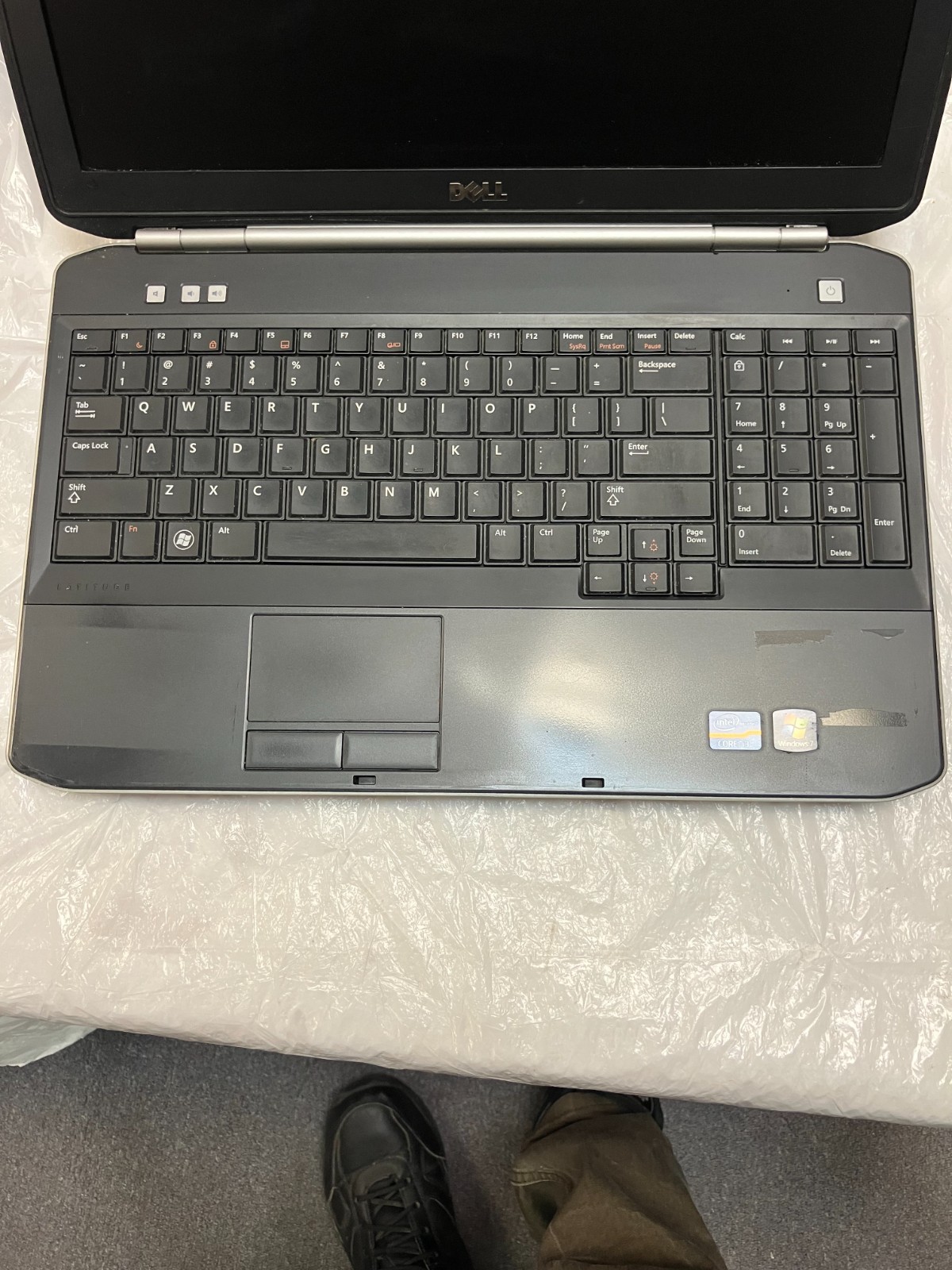 DELL LATITUDE E5520 Laptop i3-2350M + 4 GB No HD/Battery FOR PARTS