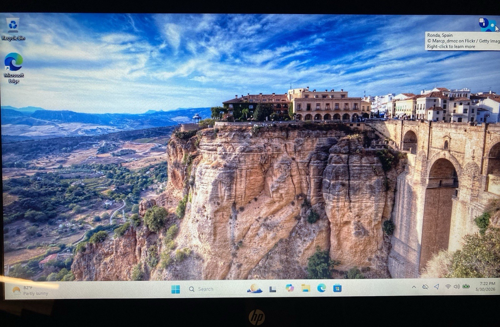 HP Pavilion x360m Convertible 2in1 Laptop Windows 11 /i3 7100U, 8GB, 240GB/READ