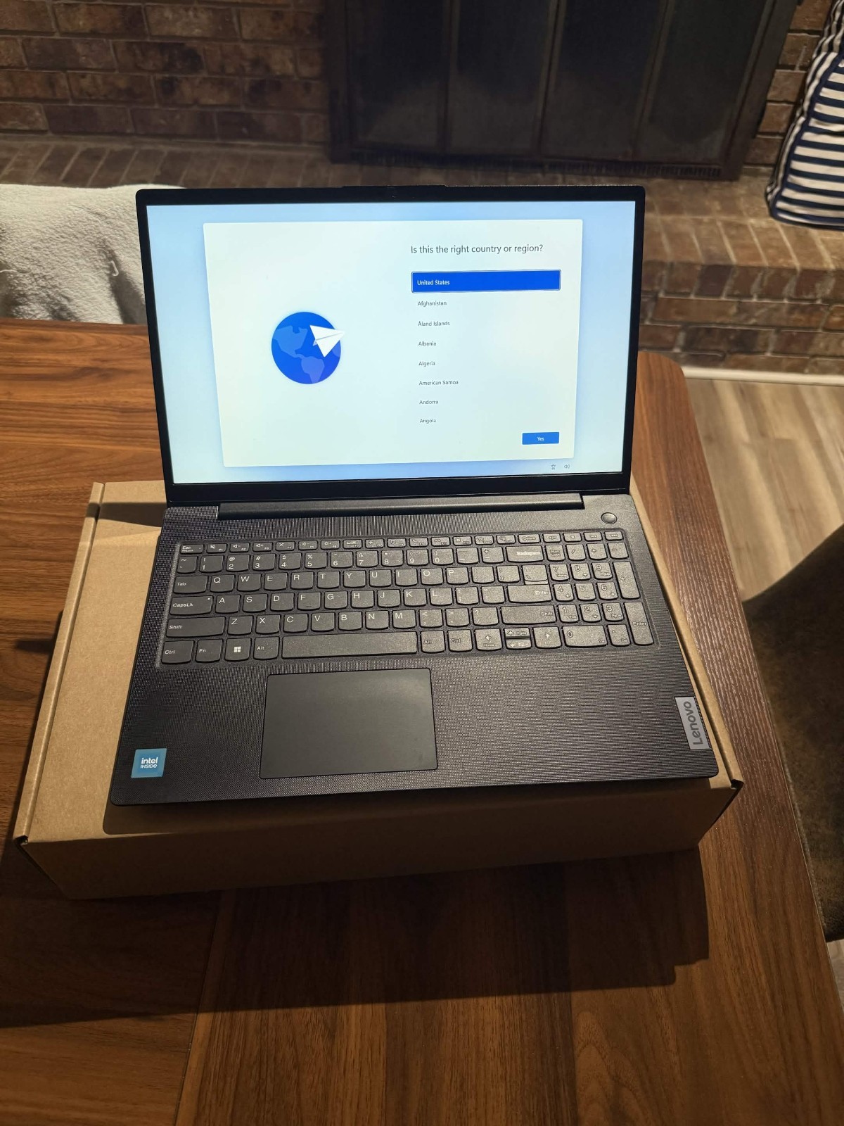 Lenovo V15 15.6″ FHD Intel 16GB RAM 512GB SSD Win11 Laptop Carbon Black