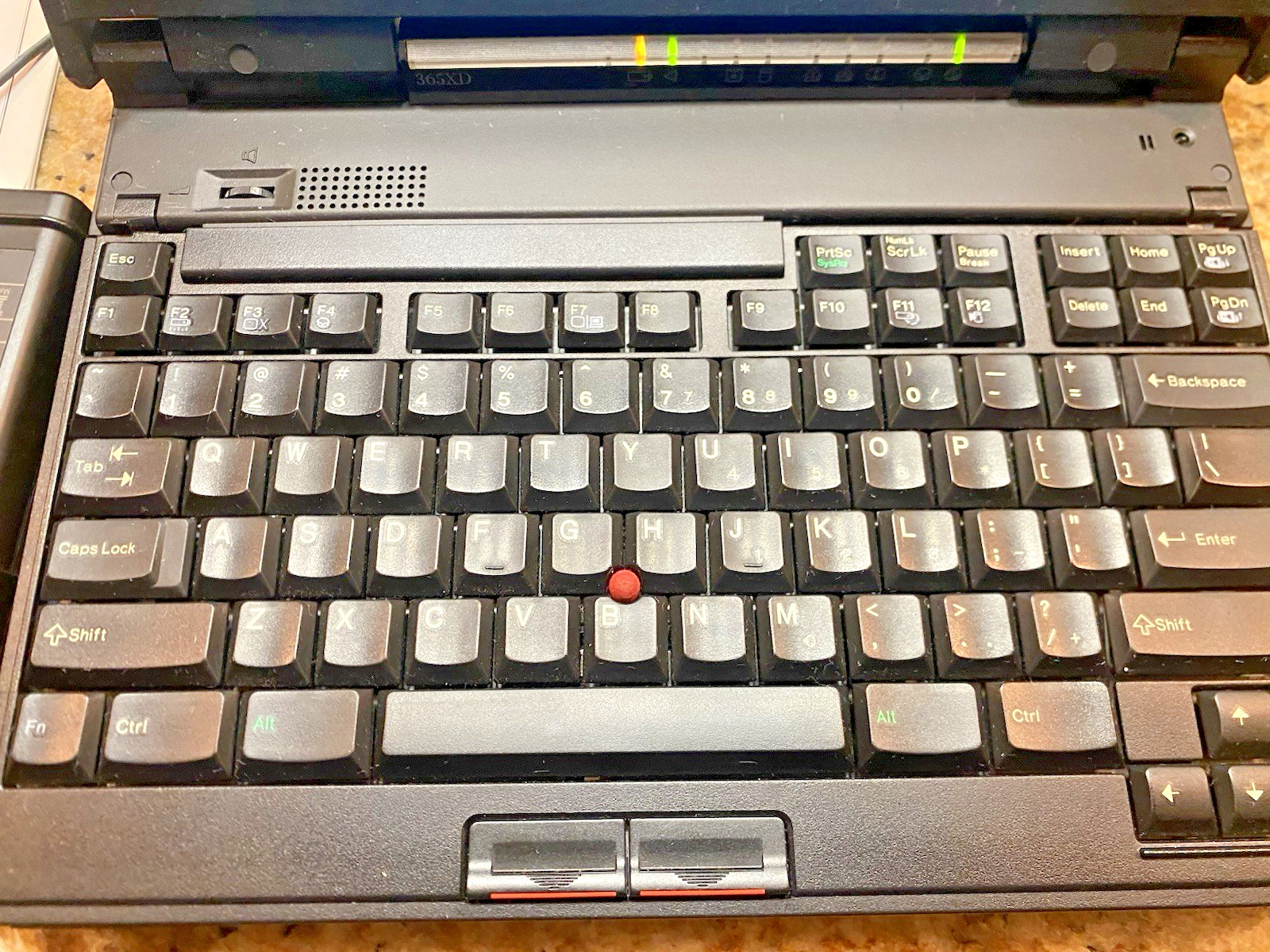 Rare Vintage IBM ThinkPad 365X  LAPTOP WINDOWS 95