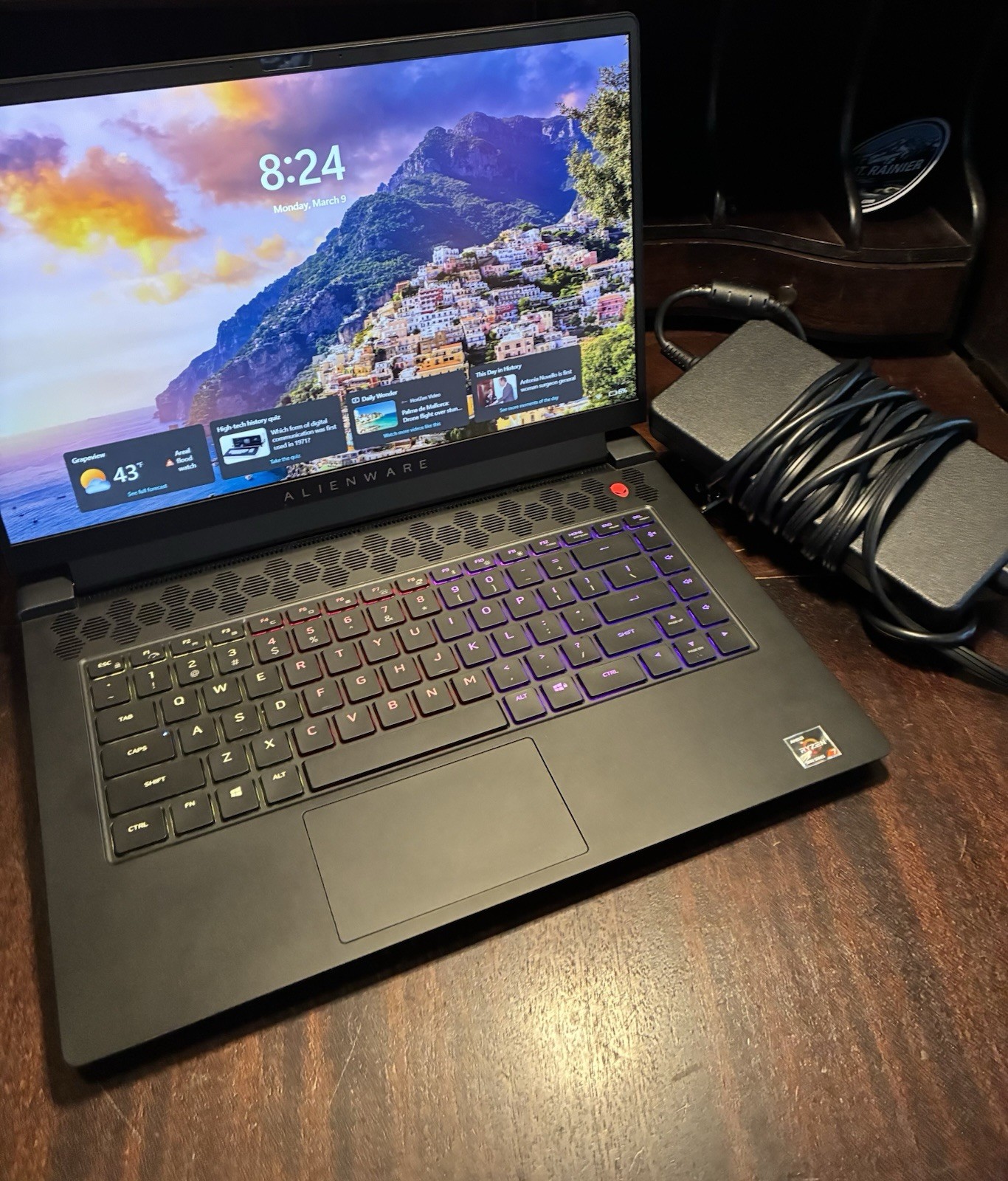 Alienware m15 Ryzen Edition R5 — Gaming Laptop