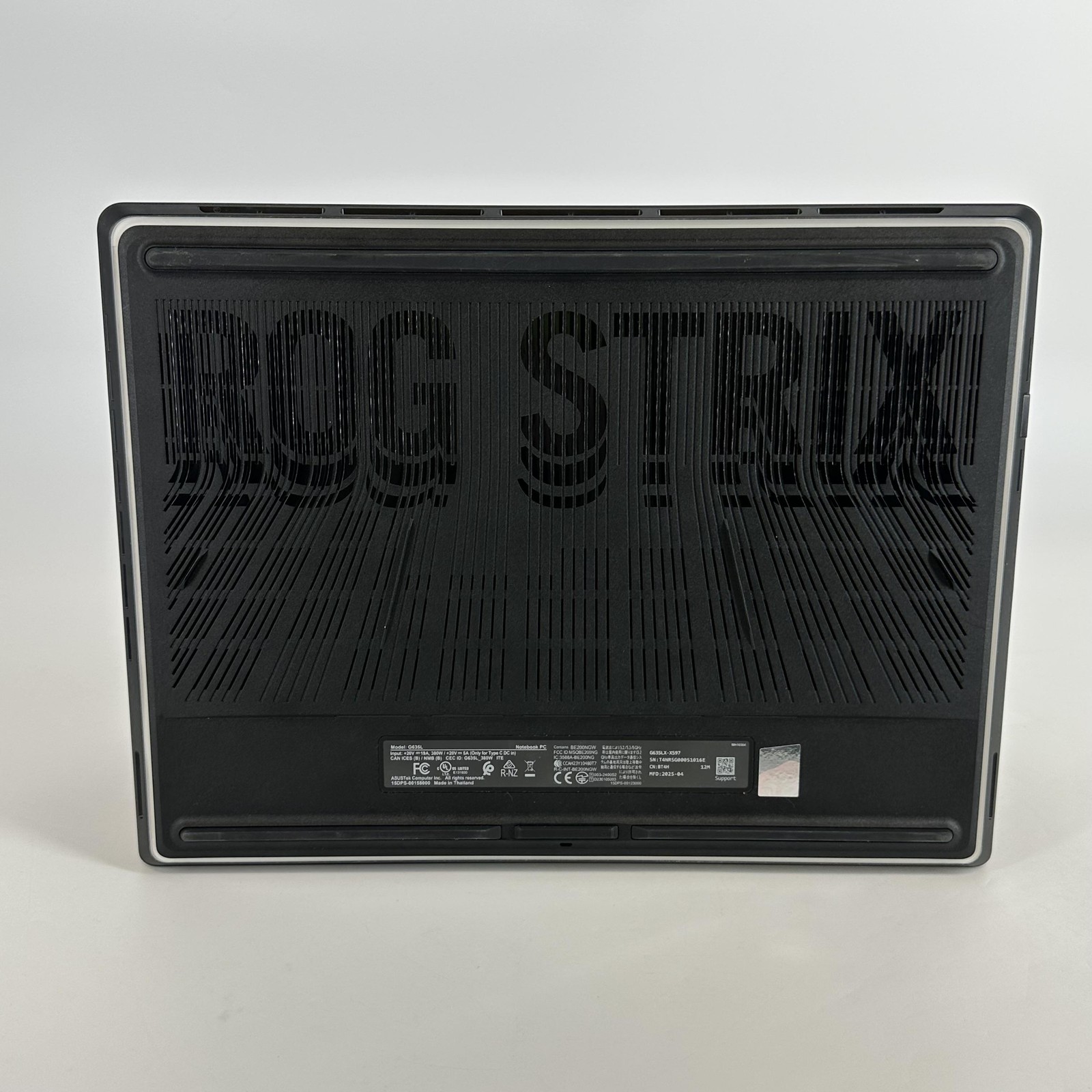 Asus ROG Strix Scar 16 G635 QHD+ 2.7 GHz Ultra 9 275HX 32GB 2TB SSD RTX 5090