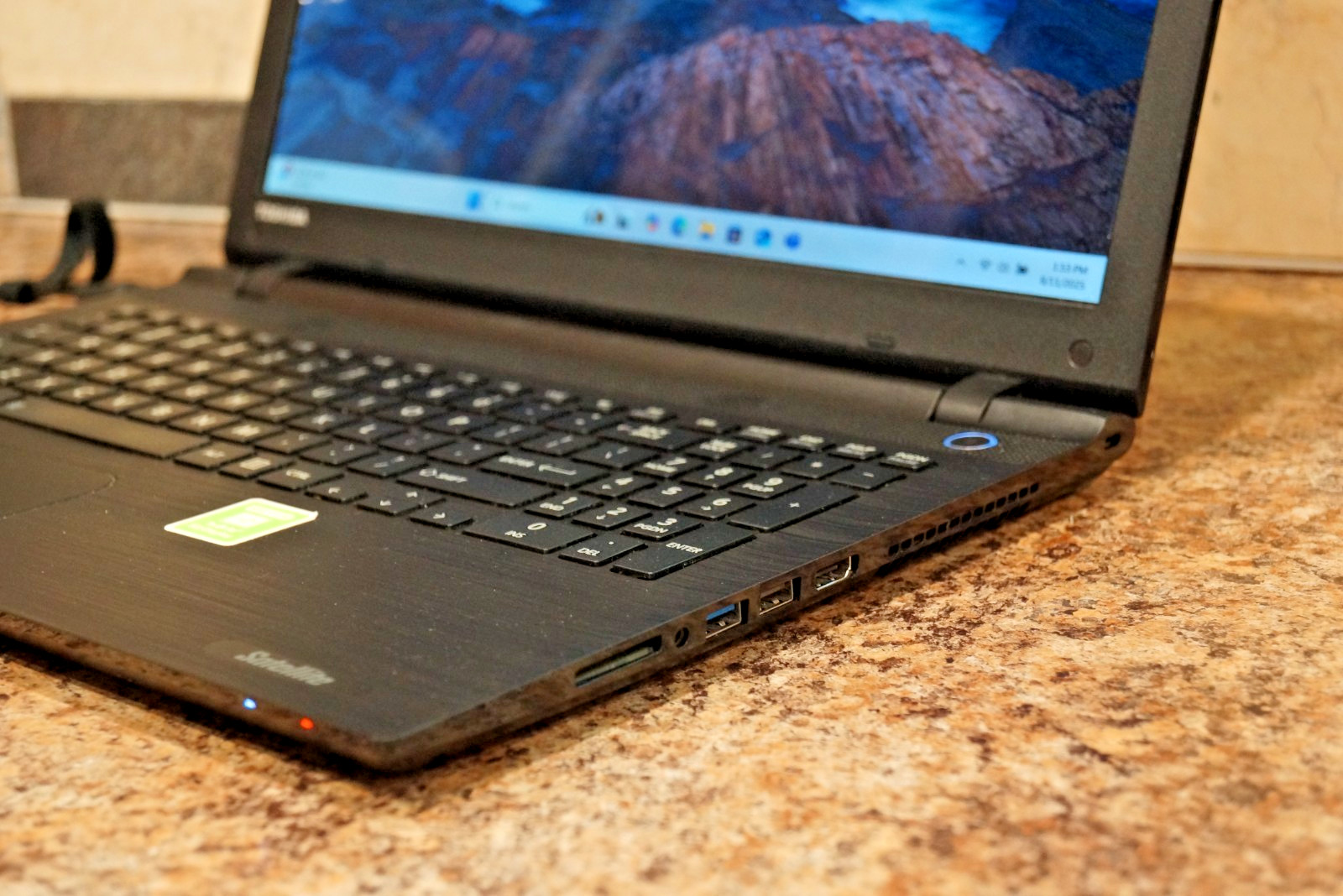 Active 24H2 WIN11 Pro Toshiba C55-C5381 Gen5 i7@2.40GHz,8GB RAM 480GB SSD