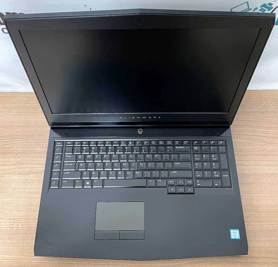 Alienware 17 R4 W11Pro NVIDIA GTX 1060 i7-7700 2.80GHz 16gb RAM 500gb HDD READ!
