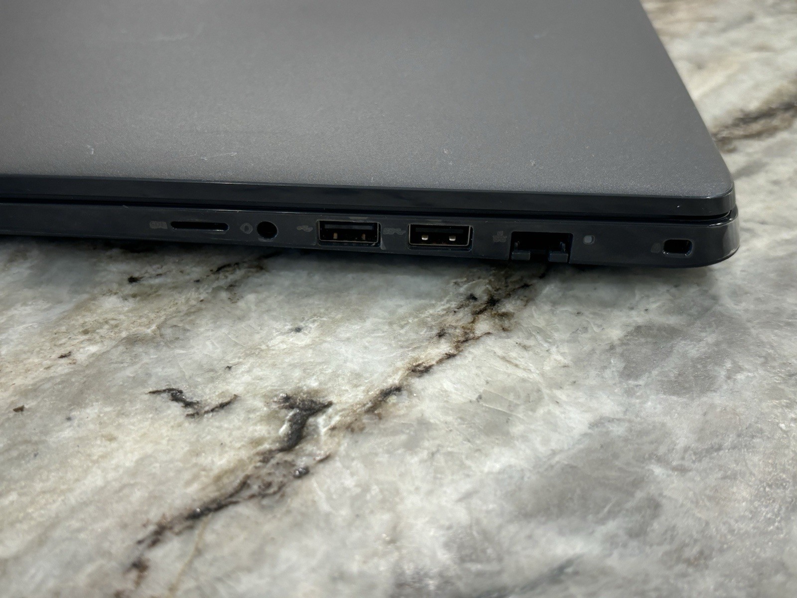 Dell Latitude 3410 Laptop Core i5-10210U 16GB Ram 240 GB SSD EXCELLENT BATTERY