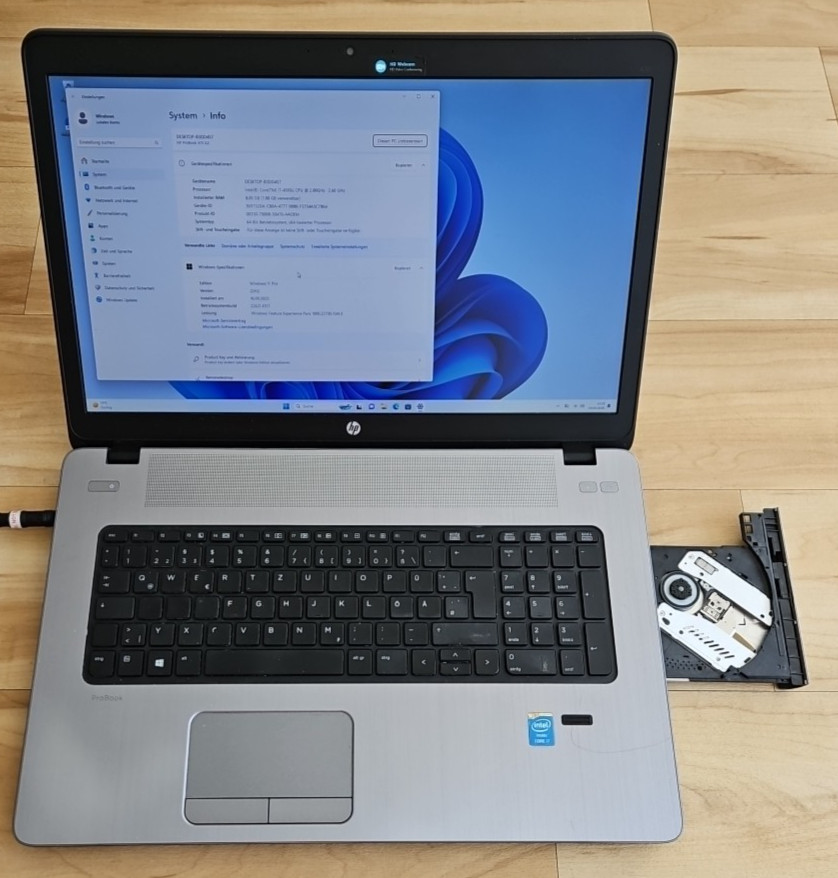 Gaming HP ProBook 470 G2 17 inch 8GB 240GB SSD Windows 11 Radeon R5