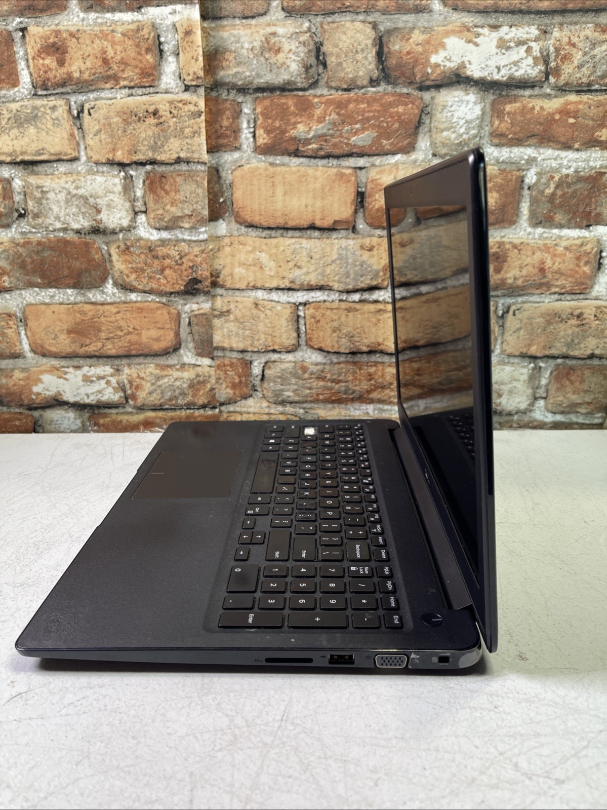 Dell Latitude 3500 Tested LCD Screen W/Chassis & Battery-No Motherboard