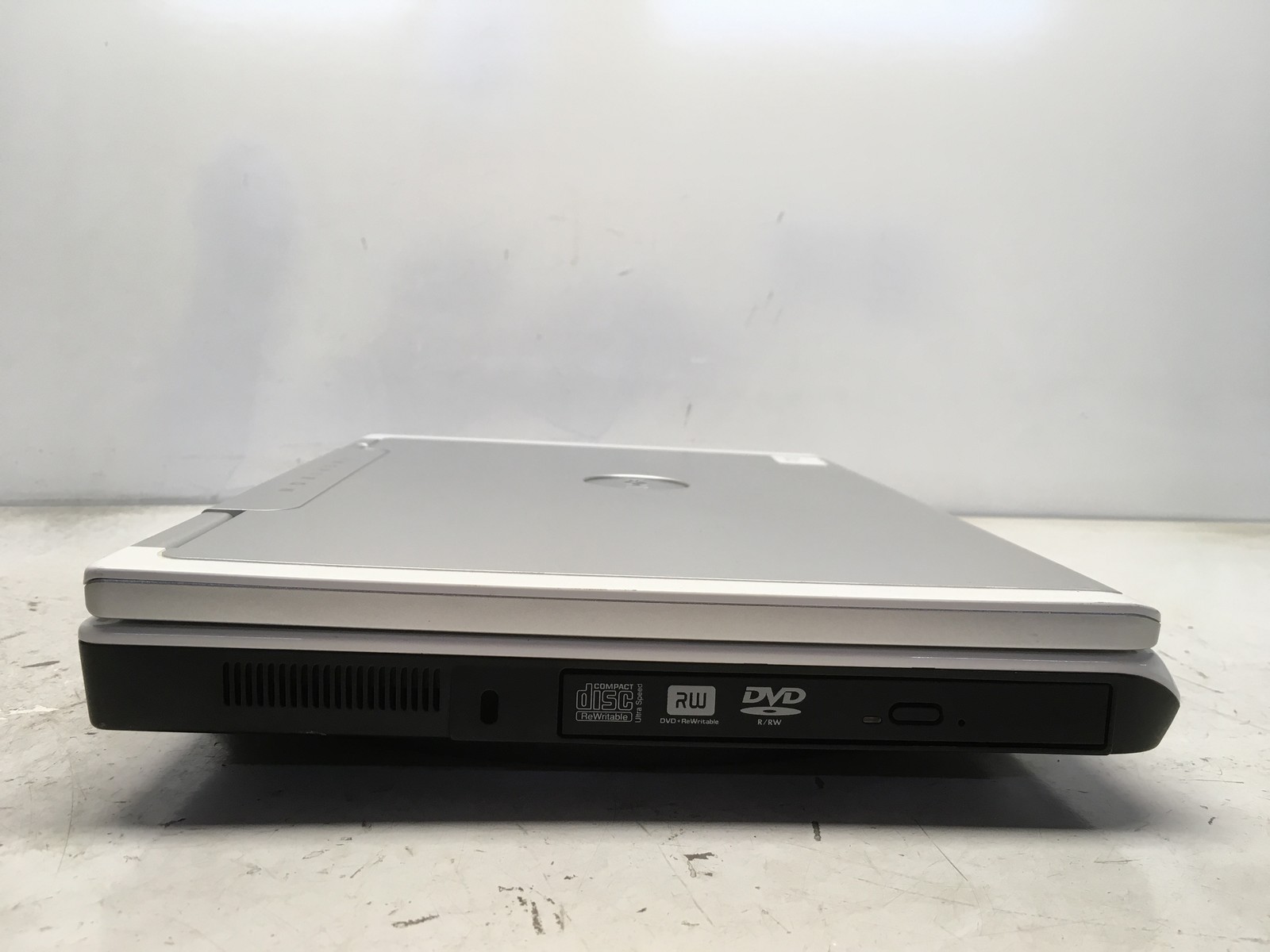 Dell Inspiron 6000 Intel Pentium M 06D8 1.73GHz 1 GB NO HDD No Batt