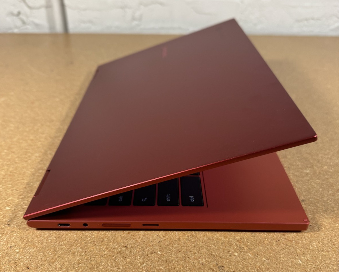 Samsung Galaxy Chromebook 2 XE530QDA 13.3″ Red i5 16GB 128GB ChromeOS